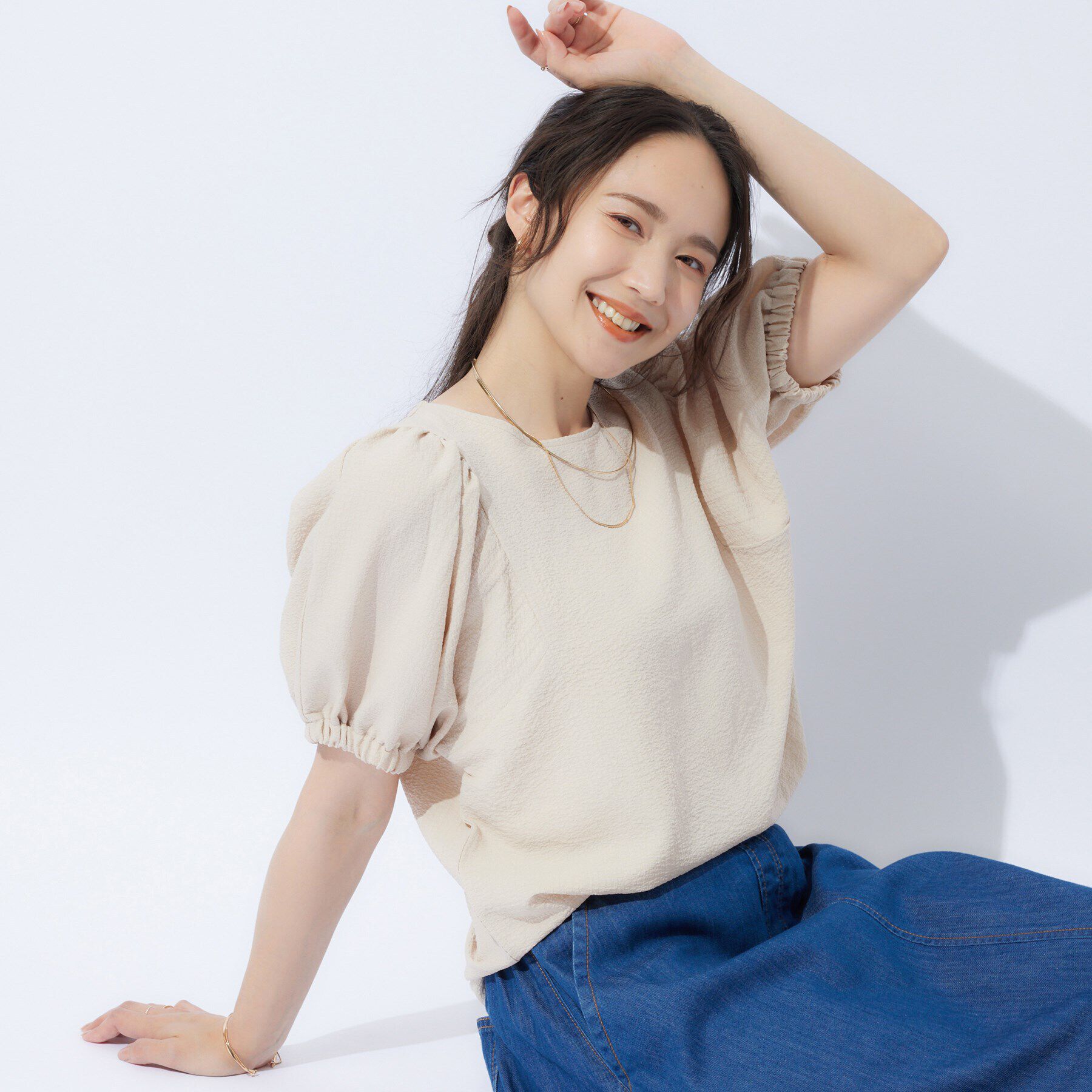 SHOO･LA･RUE「【洗える】1枚で大人可愛く ギャザー袖 しぼしぼブラウス」|シャツ・ブラウス|ライトベージュ(05