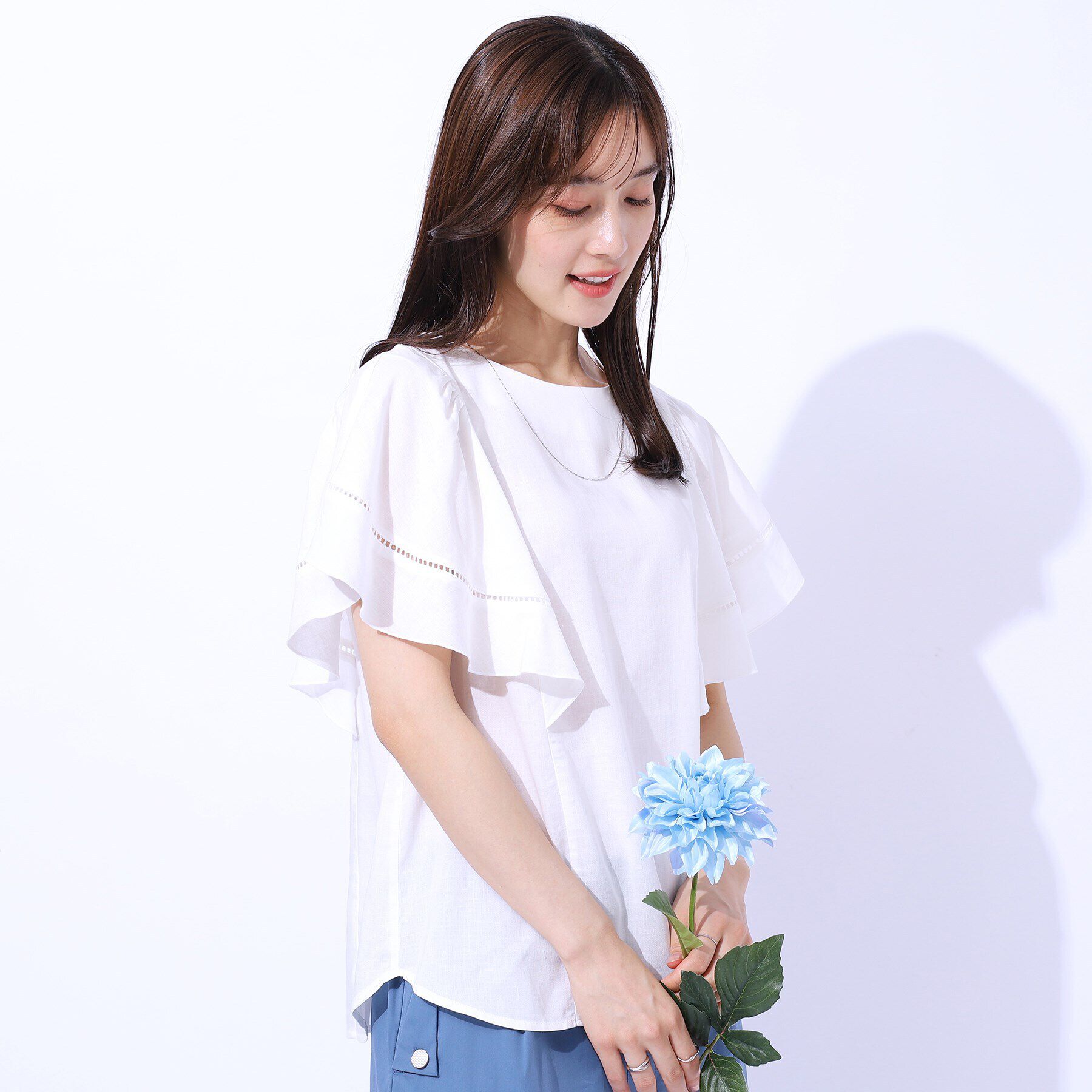 SHOO･LA･RUE「【無理せずキレイ】はしごレースお袖フレアーブラウス」|シャツ・ブラウス|オフホワイト(003