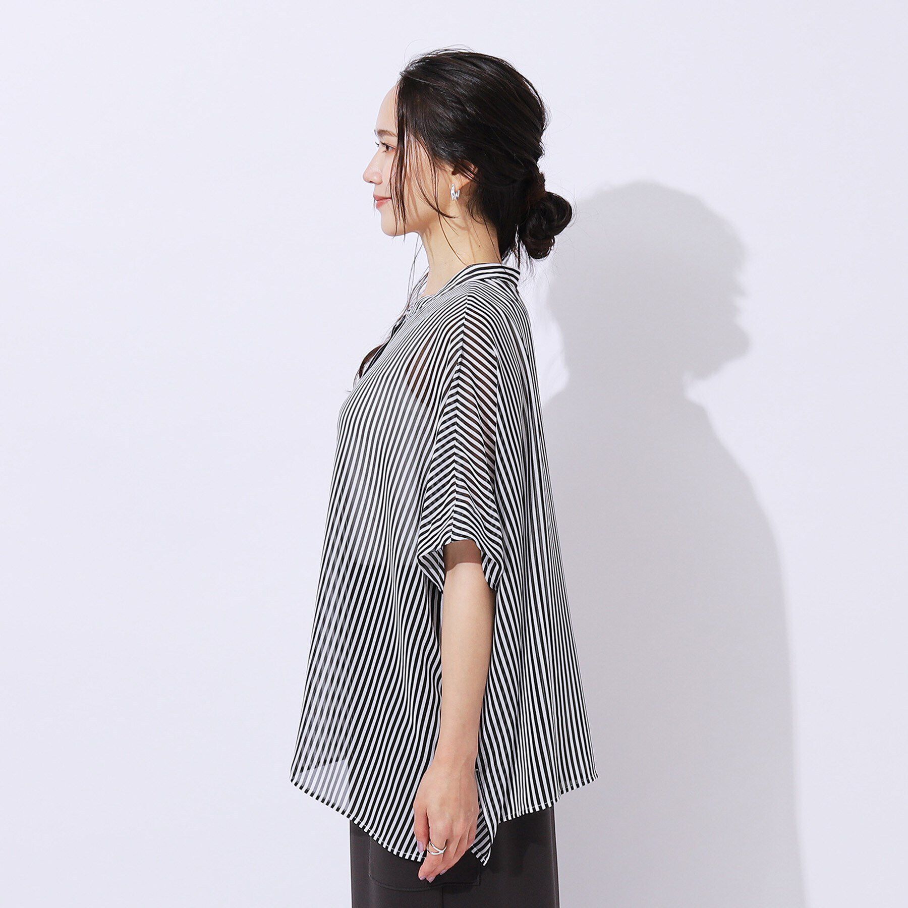 SHOO･LA･RUE「【洗える】大人っぽいシアー感 バンドカラーポンチョシャツ」|シャツ・ブラウス|