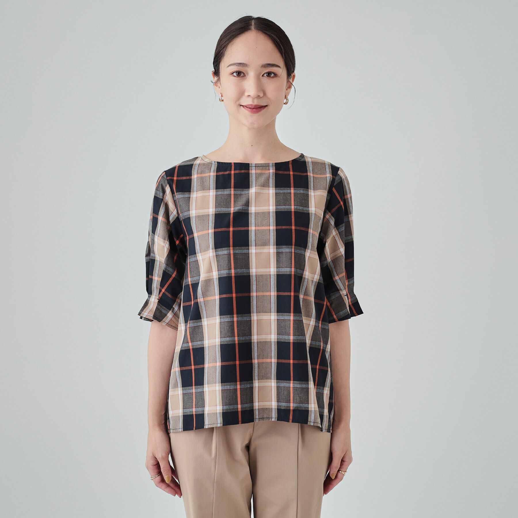 SHOO･LA･RUE「【洗える/イージーケア】腕周りがキレイに見える 5分袖ブラウス」|シャツ・ブラウス|