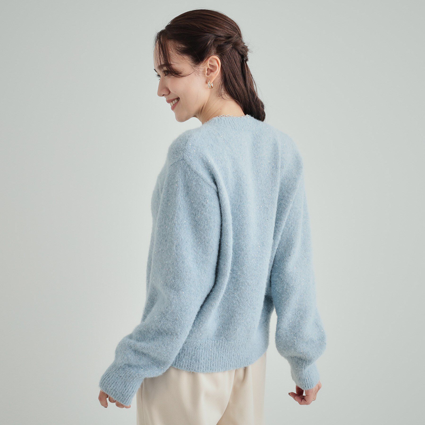 SHOO･LA･RUE「【高レビュー/S-LL】上品にキラリと華やぐ スパンコール フェザーニット」|ニット・セーター|