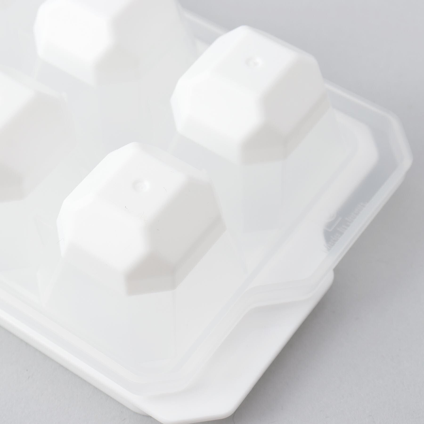 212 KITCHEN STORE「冷た倶楽部 取り出しやすいアイストレー (蓋付)」|食器・キッチングッズ|