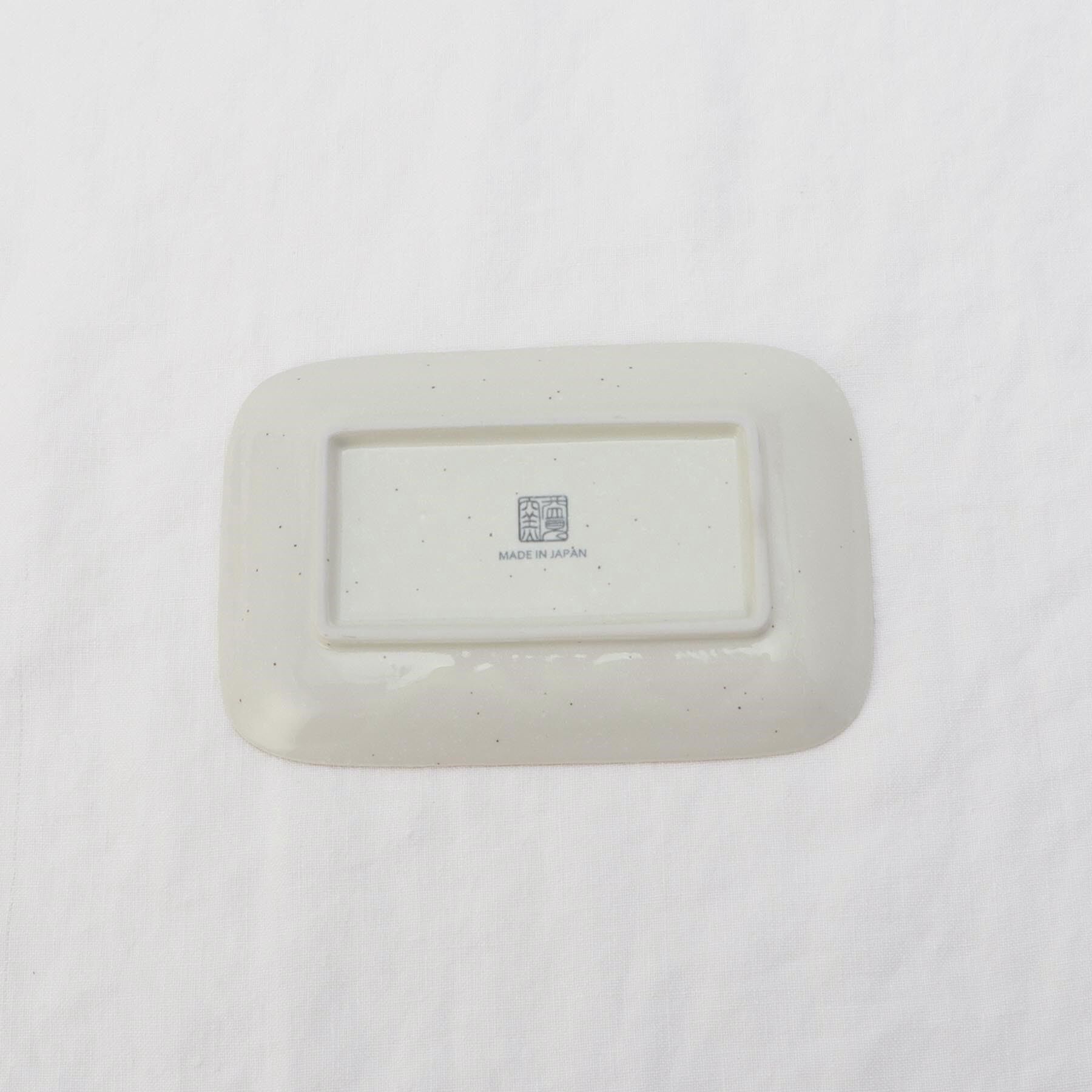 212 KITCHEN STORE「魚器 角小皿 NV」|食器・キッチングッズ|