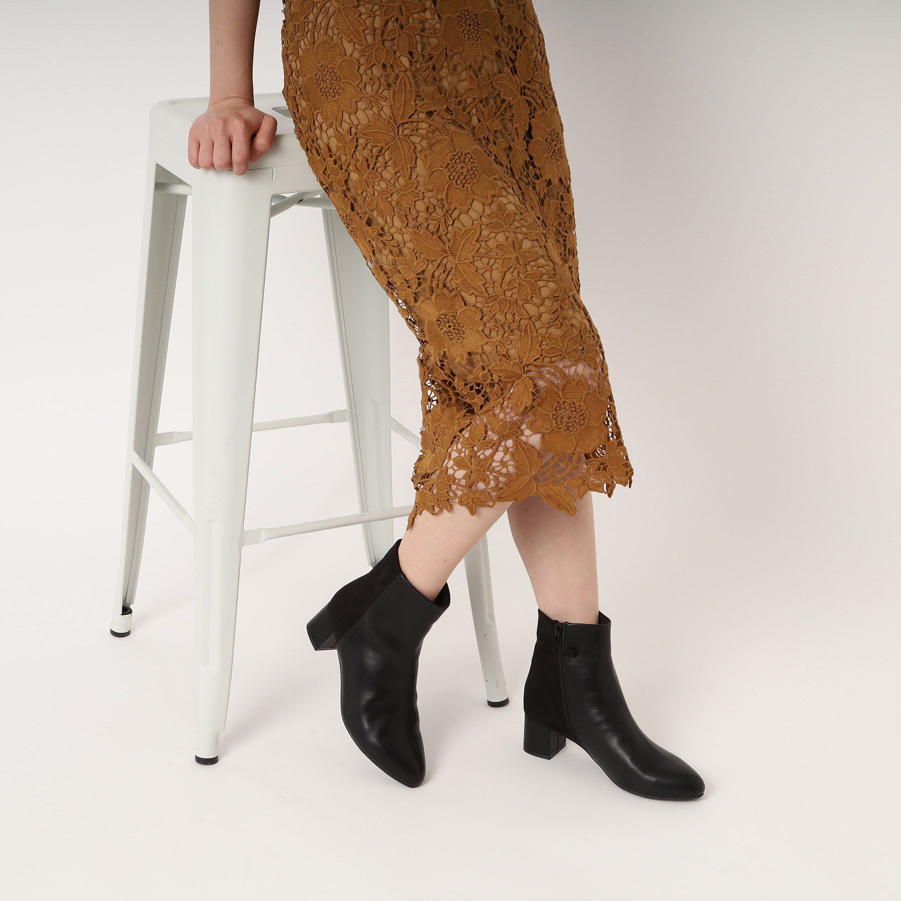 ESPERANZA「アーモンドトゥサイドフェイクパールショートブーツ」|ショートブーツ|