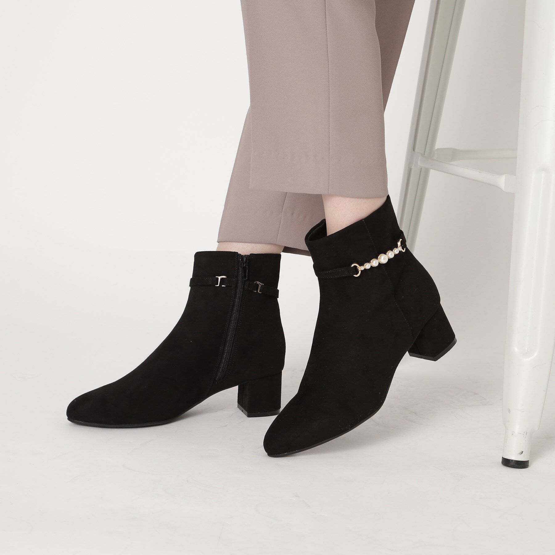 ESPERANZA「アーモンドトゥサイドフェイクパールショートブーツ」|ショートブーツ|