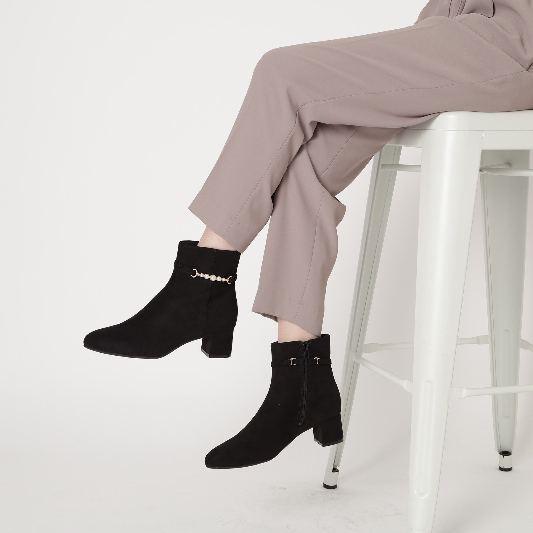 ESPERANZA「アーモンドトゥサイドフェイクパールショートブーツ」|ショートブーツ|