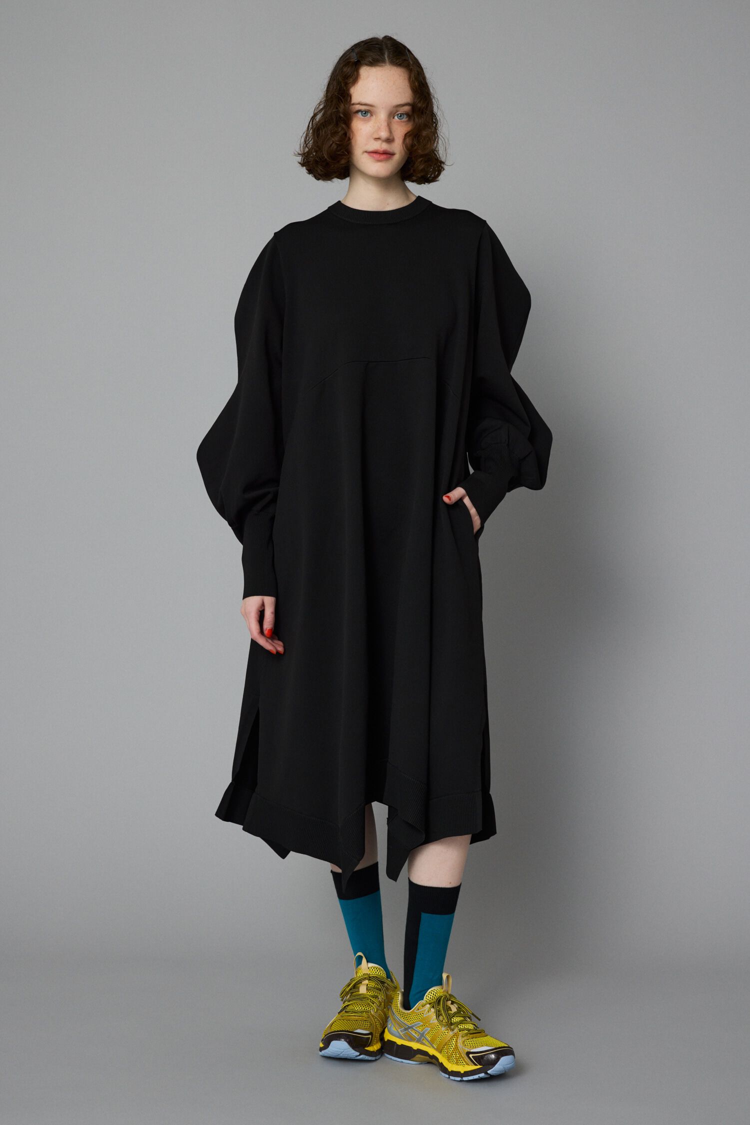 HeRIN.CYE「Mountain sleeve docking dress」|ワンピース|BLK