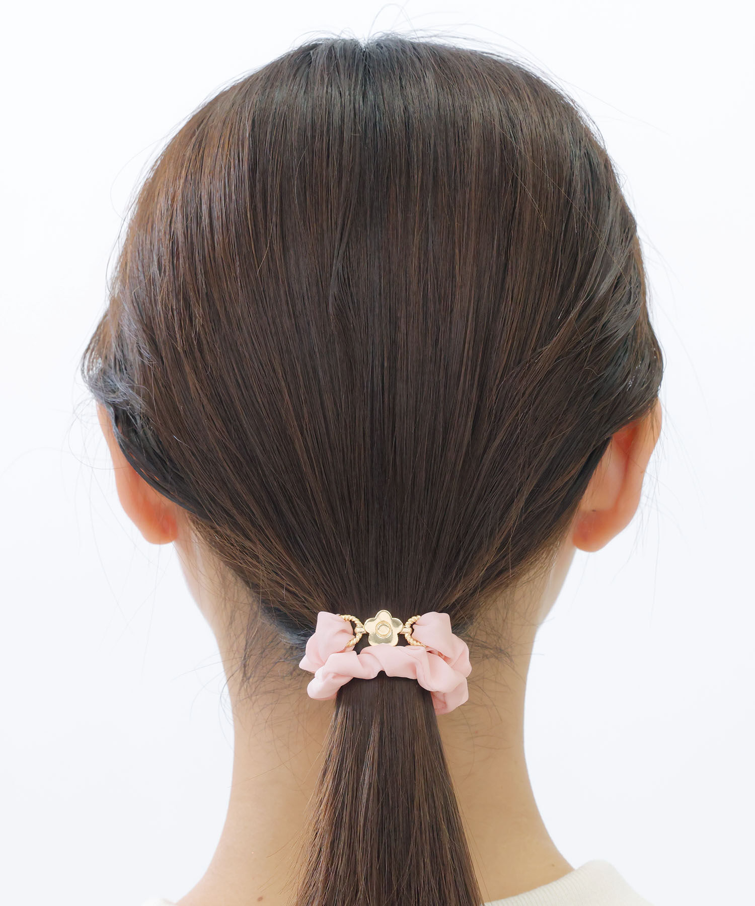 MARY QUANT「デイジーメタルブレス シュシュ」|ヘアゴム・シュシュ|