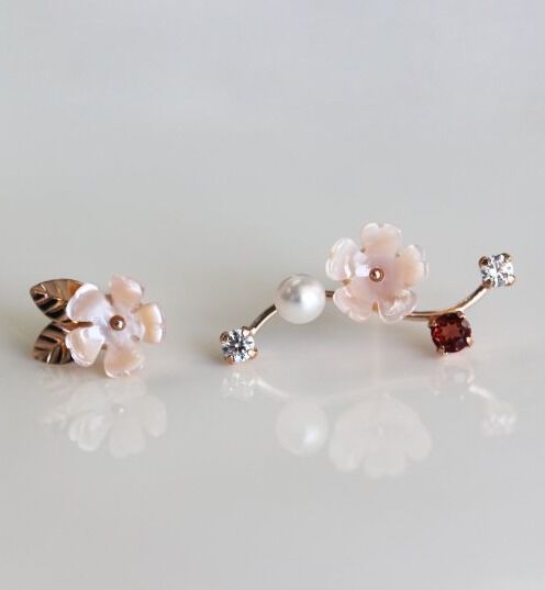  「ピンクシェル / ガーネット サクラ ピアス | K10PG」|ピアス|K10 ピンクゴールド