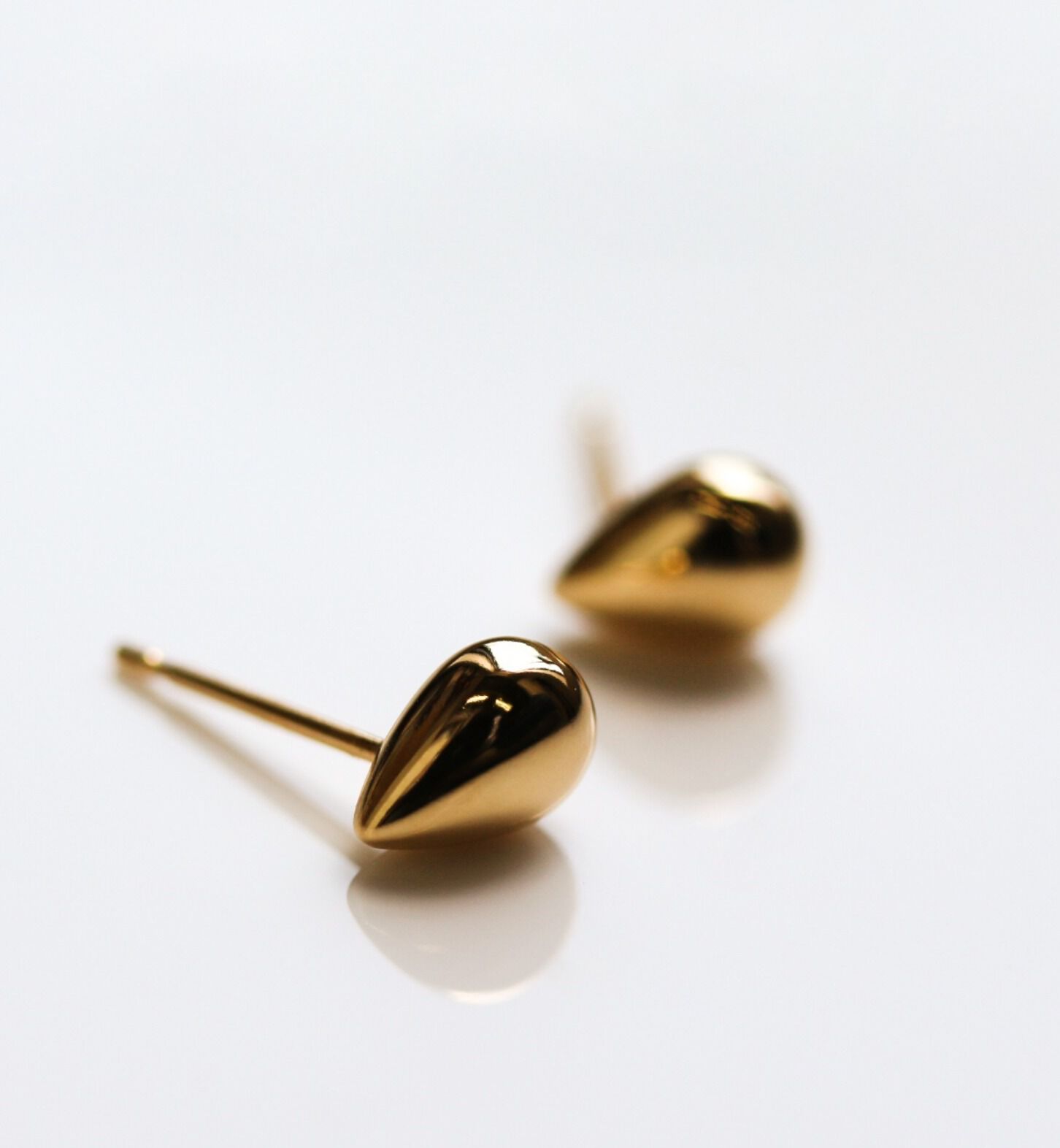  「ゴールド ティアドロップ ピアス | K18」|ピアス|K18 イエローゴールド