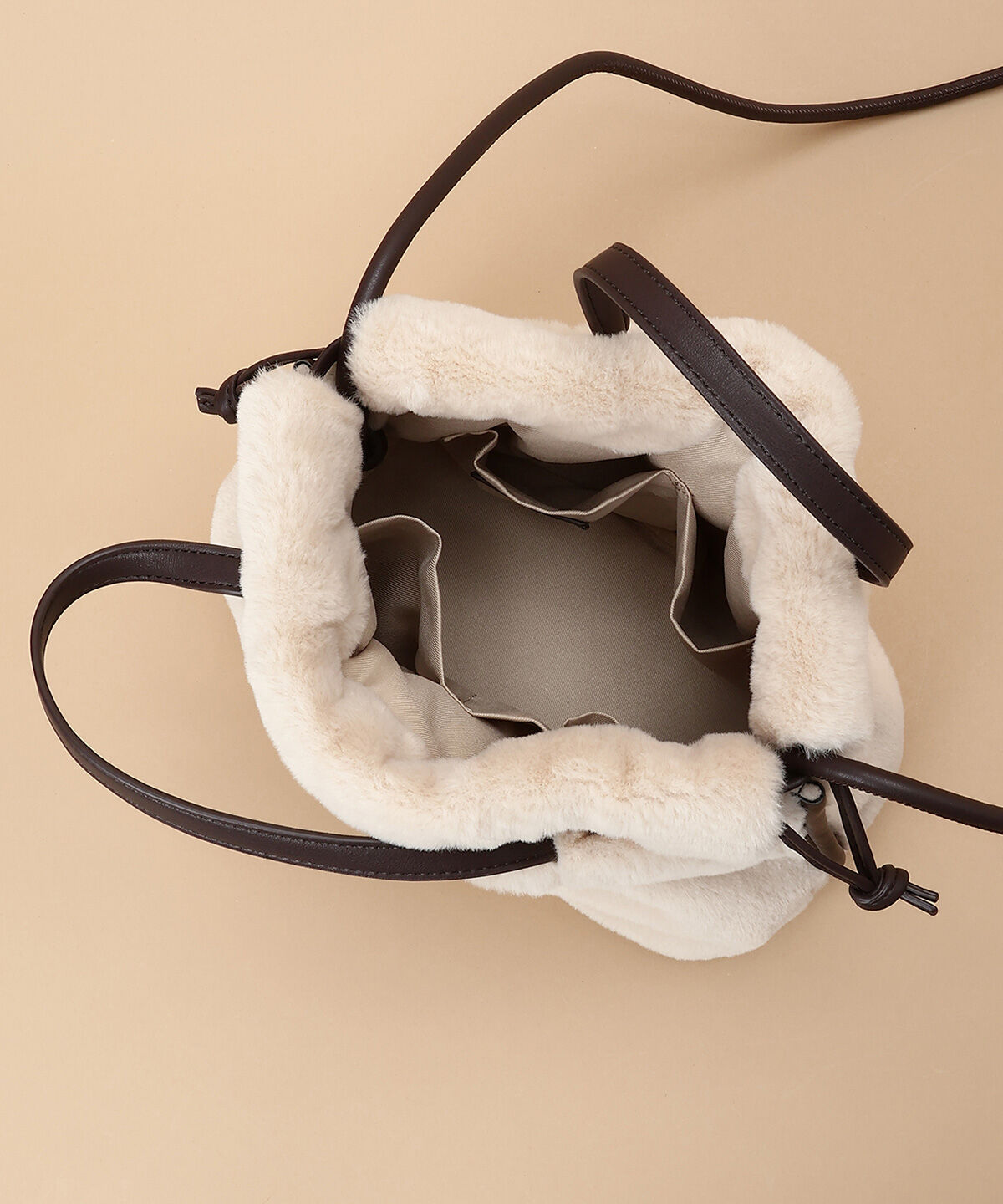 Samantha Thavasa「ファー巾着バッグ」|ハンドバッグ|