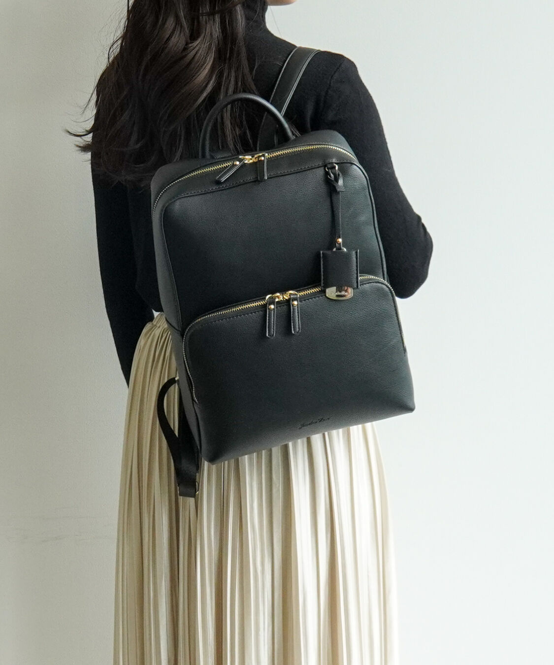 Jewelna Rose「Jewelna Rose | フレイヤ2 A4ジャストサイズ | 16125」|リュック|ブラック