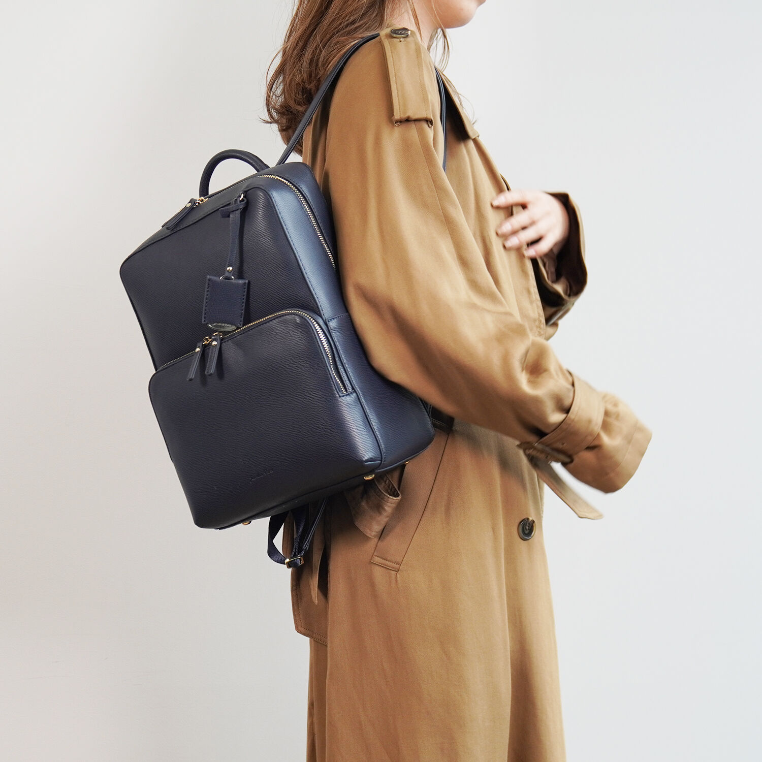 Jewelna Rose「Jewelna Rose | フレイヤ2 A4ジャストサイズ | 16125」|リュック|ネイビー