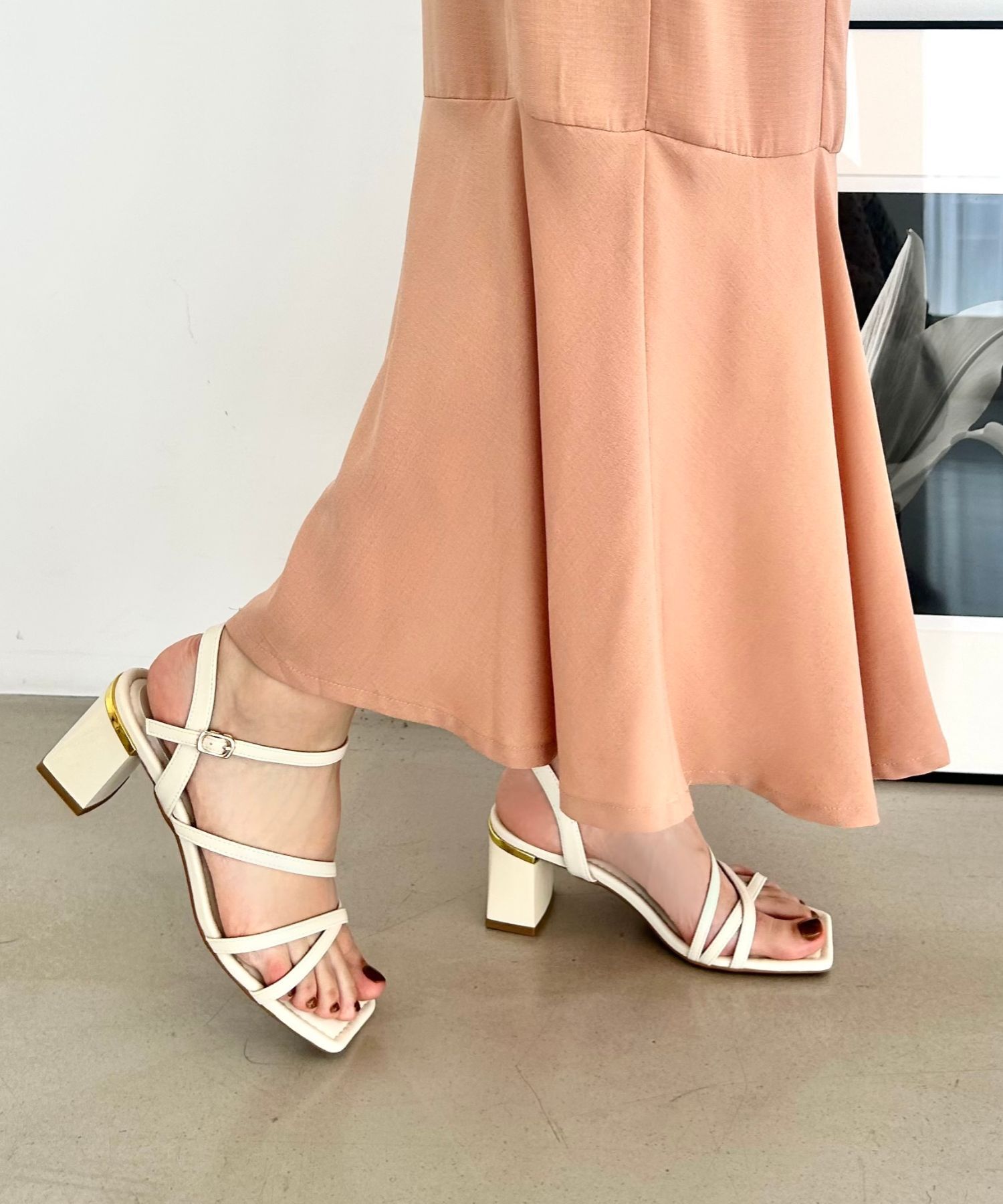 ORiental TRaffic「ナローストラップメタリックラインサンダル/41208」|サンダル|