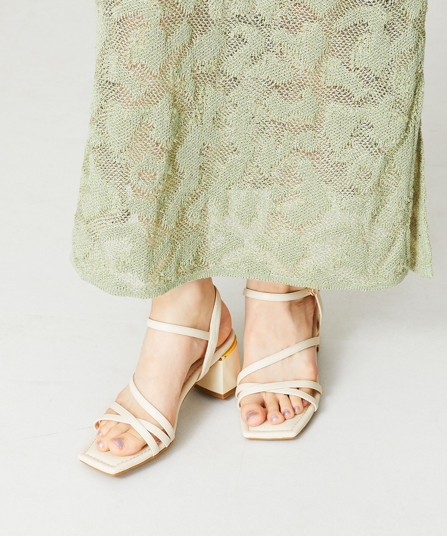 ORiental TRaffic「ナローストラップメタリックラインサンダル/41208」|サンダル|