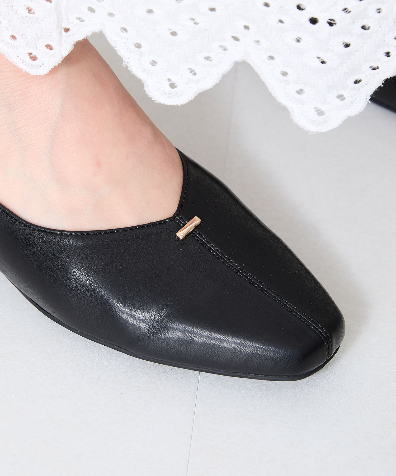 ORiental TRaffic「ゴールドパーツ Vカット バブーシュ /51112 パンプス 通勤靴 柔らかい」|パンプス|