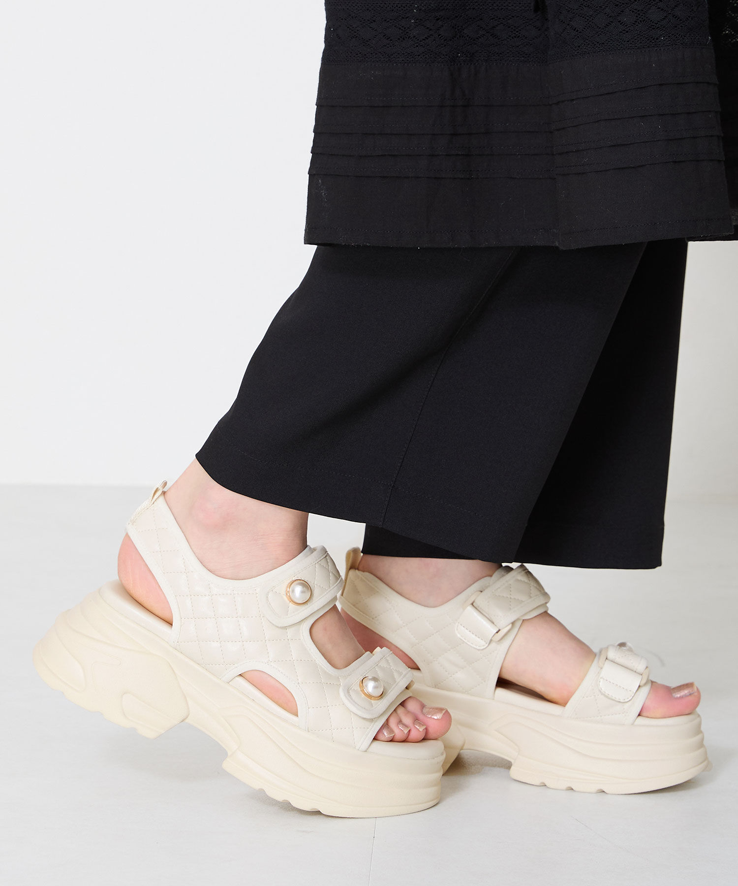 ORiental TRaffic「●2025春夏新作●キルティングパールボタン厚底サンダル/51213 サンダル 厚底 人気」|サンダル|