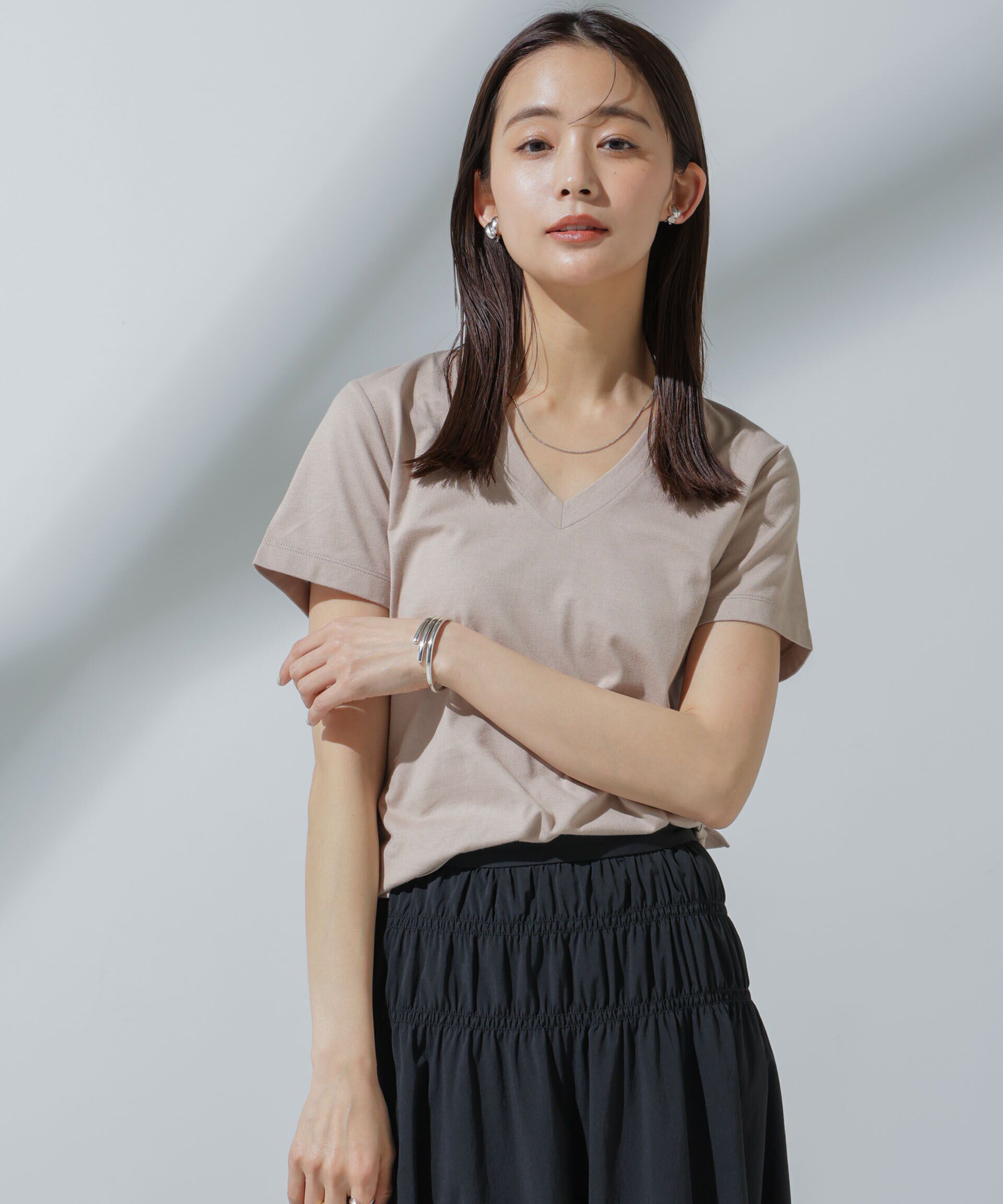 nano･universe「Anti Soaked(R) 汗染み防止 VネックTシャツ」|Tシャツ・カットソー|グレージュ3