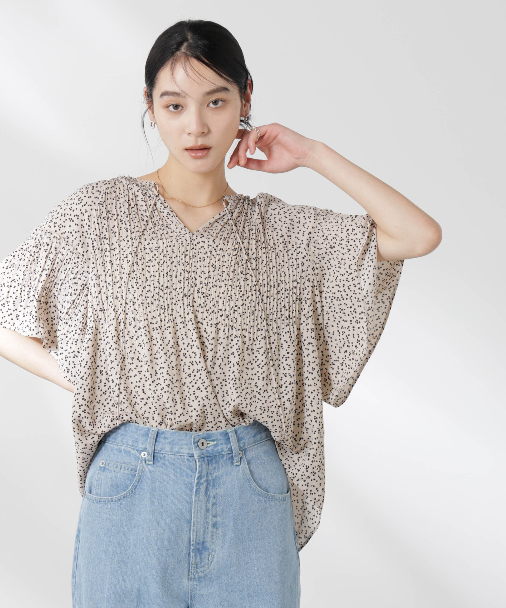 nano･universe「ランダムドットプリーツブラウス」|シャツ・ブラウス|