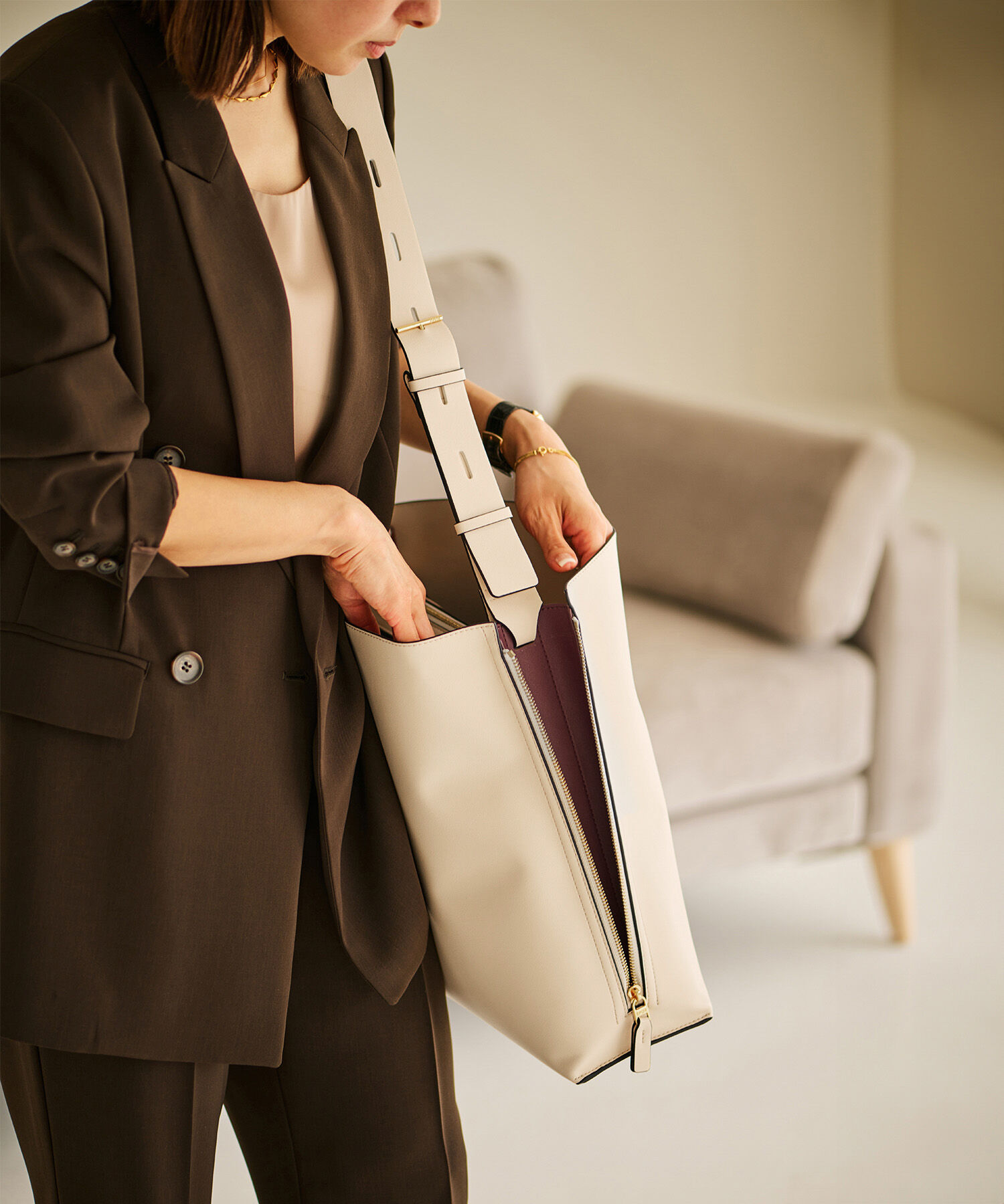 E'POR「【A4対応】【通勤】【E'POR】Y BAG Shoulder Large（サイドジップショルダーバッグ）【WEB限定/一部店舗限」|ショルダー・メッセンジャー|