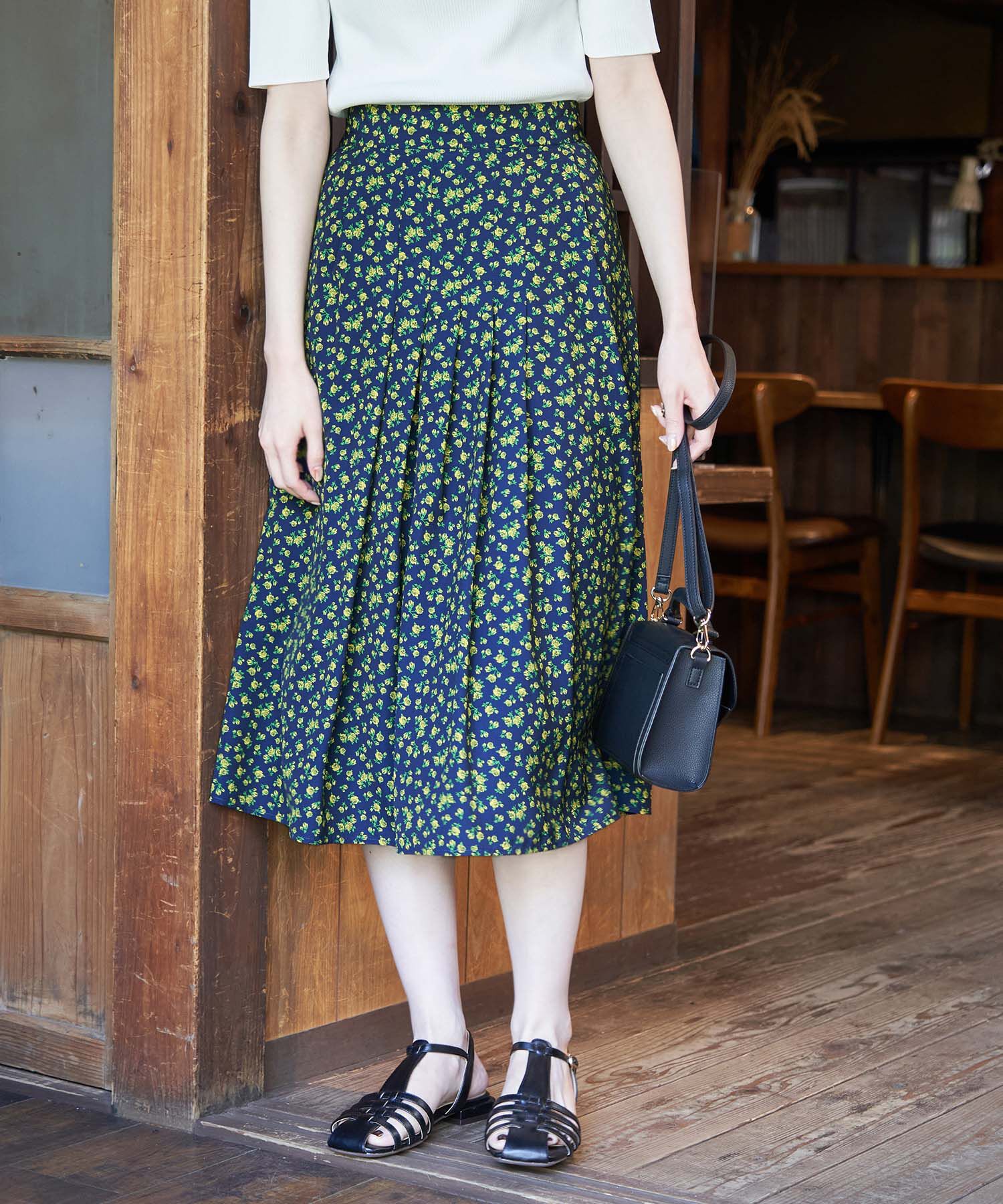 Rope&rsquo;Picnic「アデリアレトロ&times;ROPE' PICNIC/レトロ柄スカート」|スカート|ネイビー系(41)