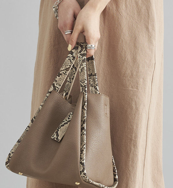  「【ベストセラーアイテム】ミニショルダー付ソフトレザー調ミニバッグ」|トートバッグ|