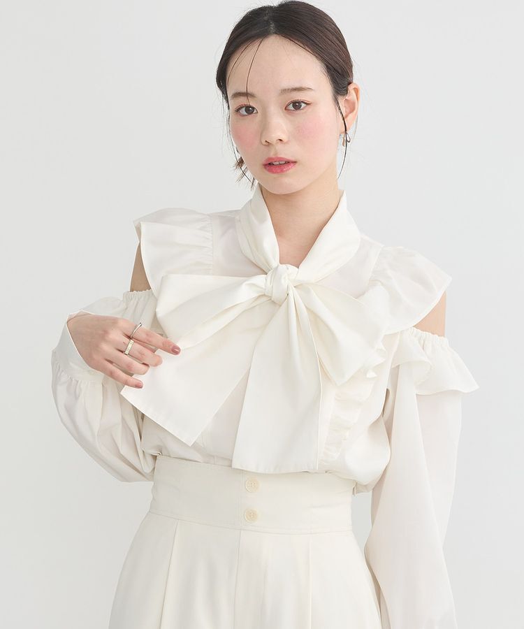 earth music&ecology「リボンラッフルブラウス」|シャツ・ブラウス|Off White