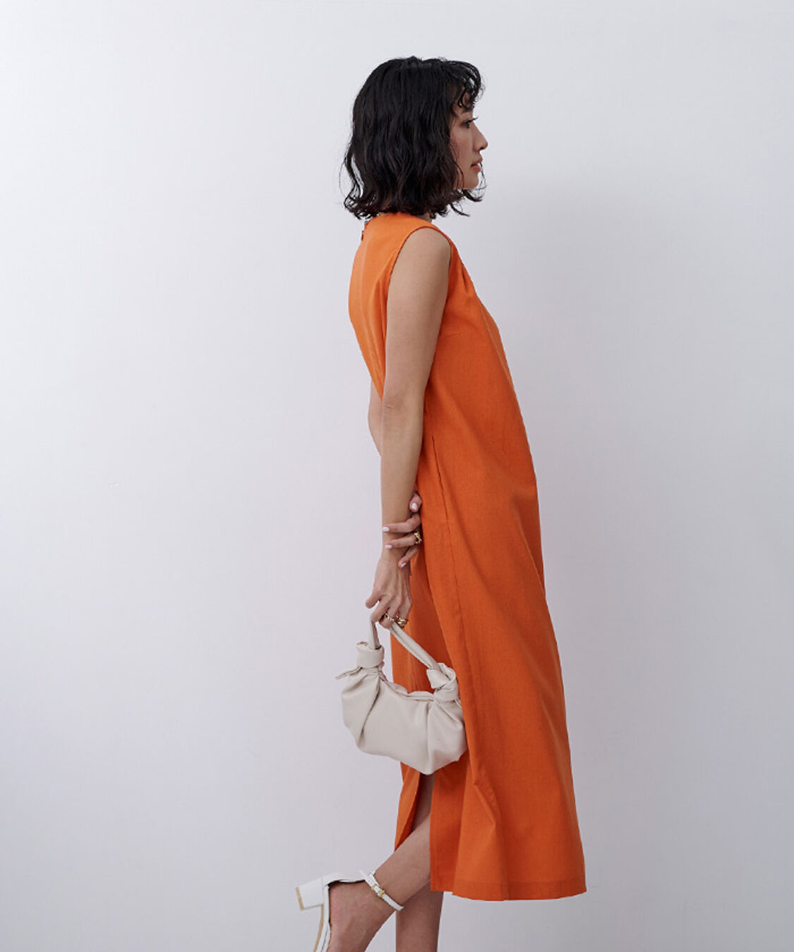 ur's「ノースリーブコクーンロングワンピース」|ワンピース|