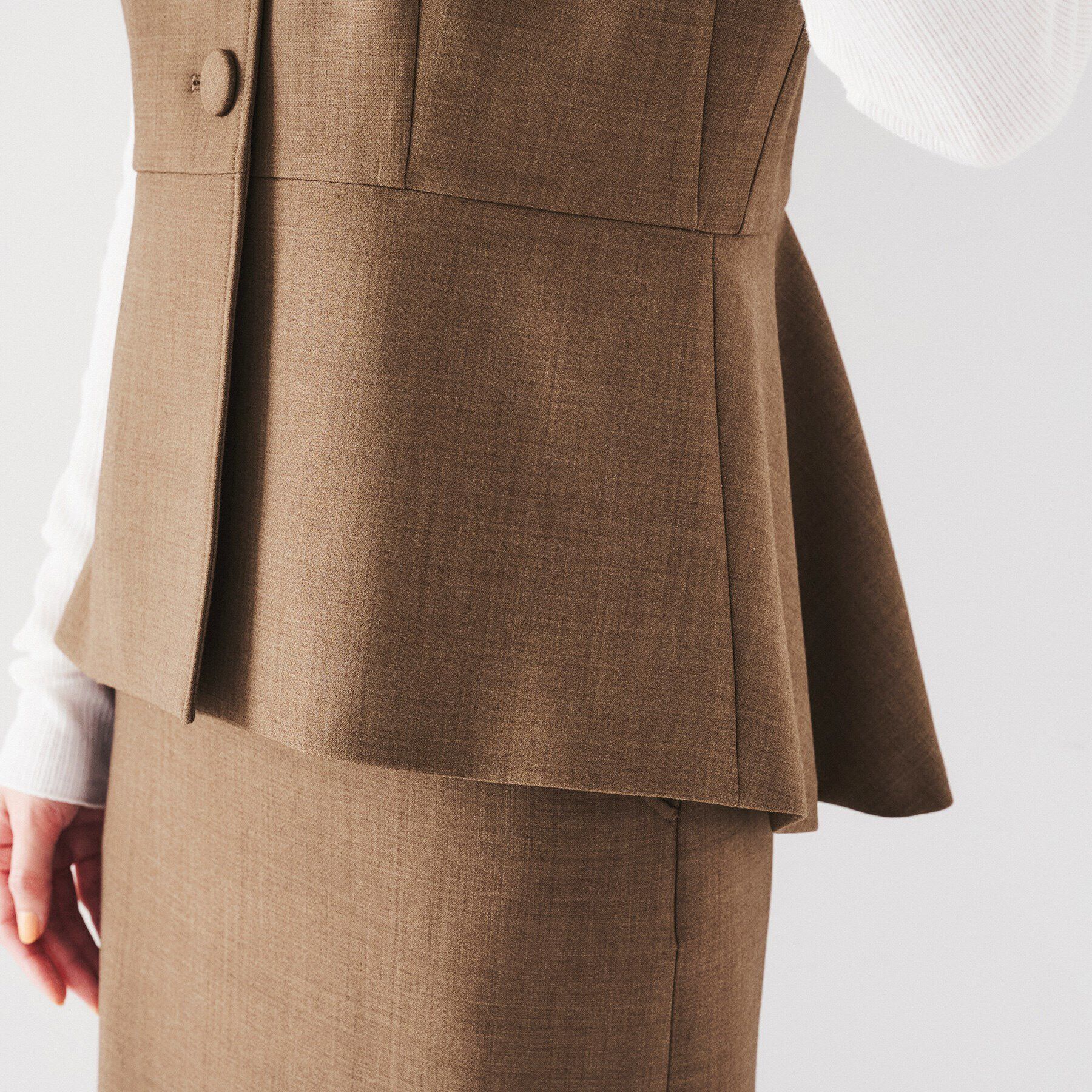 UNTITLED「【セットアップ可能/ジレとしてもオススメ！】ストレッチペプラムトップス」|シャツ・ブラウス|