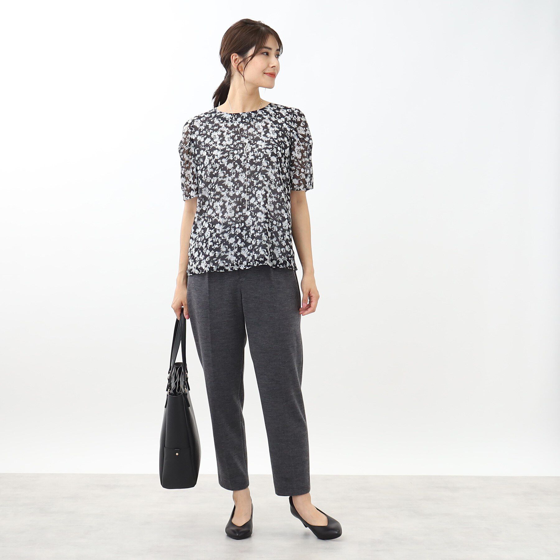 Reflect「【WEB限定カラーあり／マシンウォッシュ／セットアップ可能】フラワープリントブラウス」|シャツ・ブラウス|