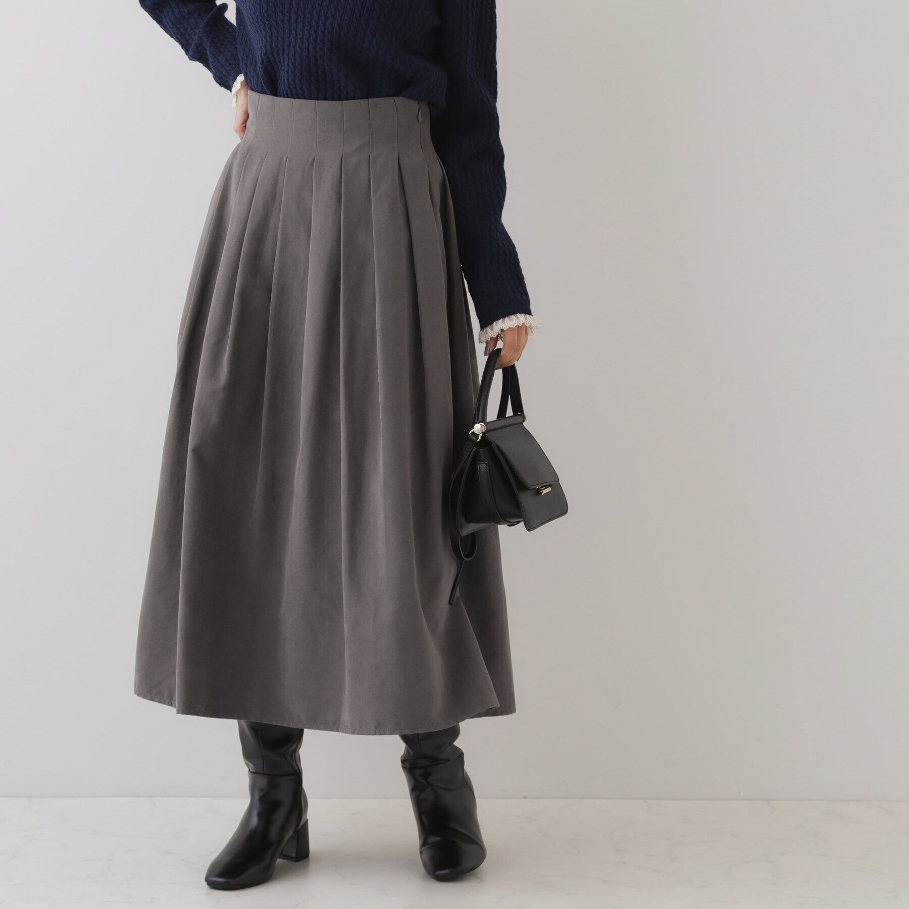 Couture broach「【スッキリ見えが叶う】マイクロスエードタックプリーツ」|スカート|ﾁｬｺｰﾙｸﾞﾚｰ(013)