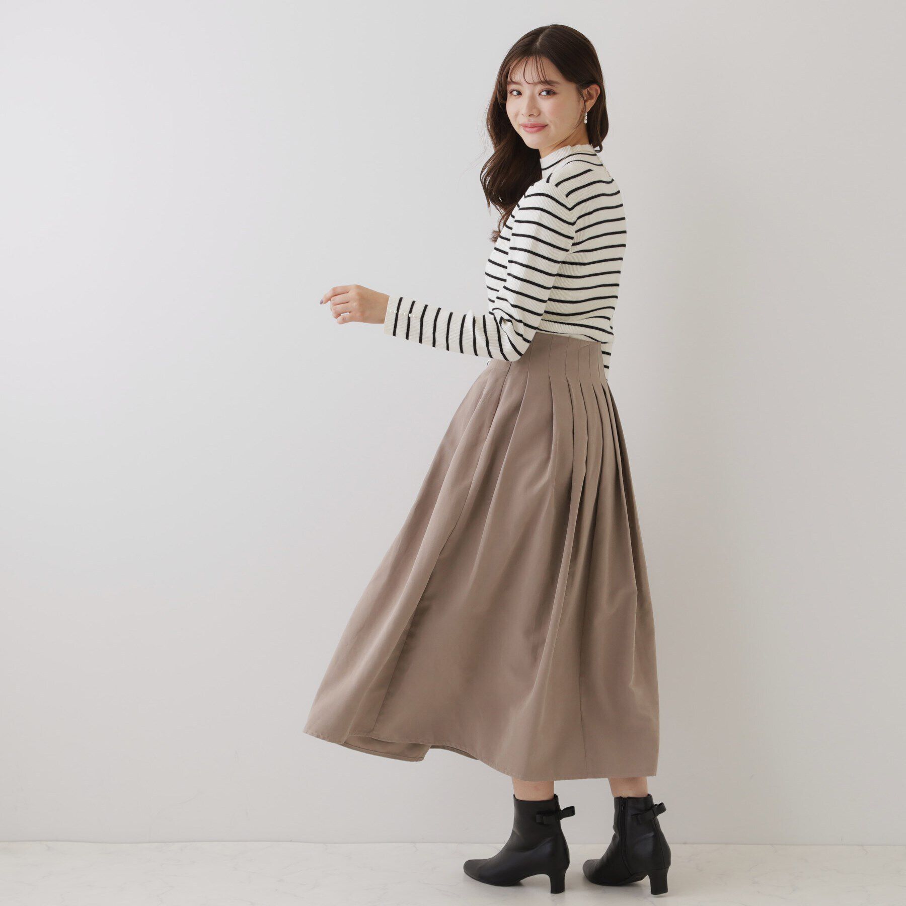 Couture broach「【スッキリ見えが叶う】マイクロスエードタックプリーツ」|スカート|