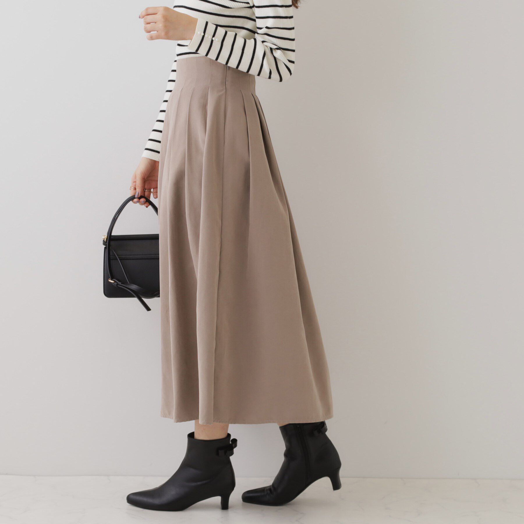 Couture broach「【スッキリ見えが叶う】マイクロスエードタックプリーツ」|スカート|