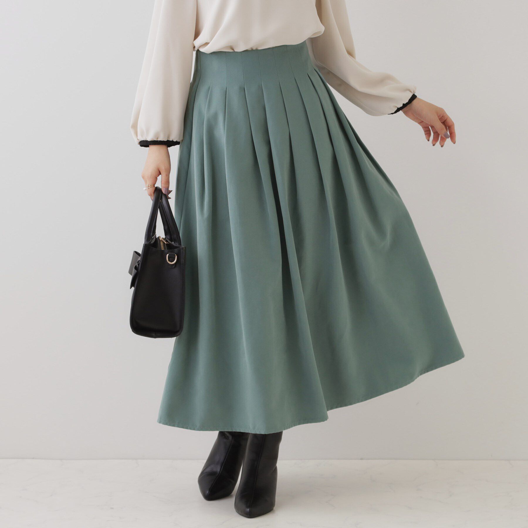 Couture broach「【スッキリ見えが叶う】マイクロスエードタックプリーツ」|スカート|ﾌﾞﾙｰｸﾞﾘｰﾝ(097)