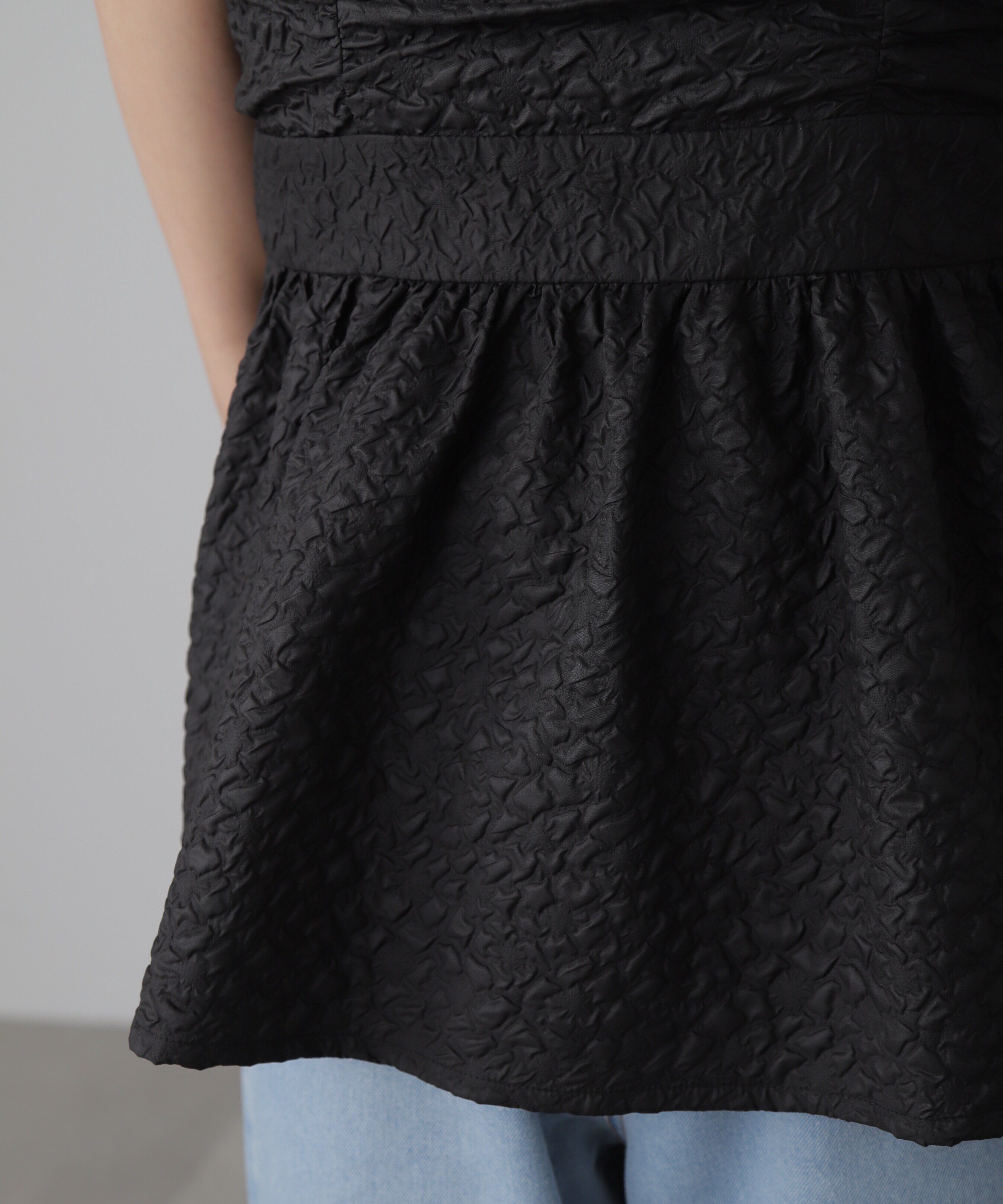  「エンボスシャーリングキャミソール」|シャツ・ブラウス|