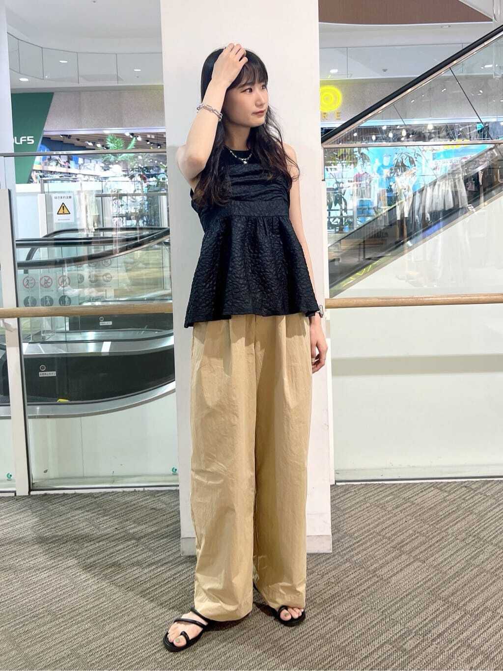  「エンボスシャーリングキャミソール」|シャツ・ブラウス|