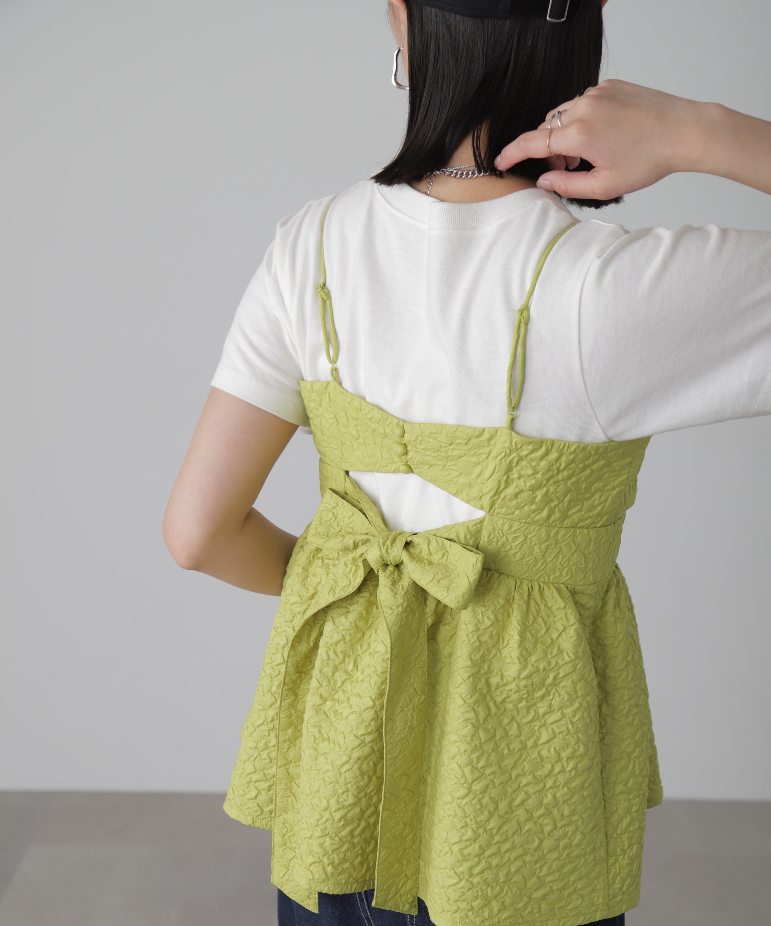  「エンボスシャーリングキャミソール」|シャツ・ブラウス|