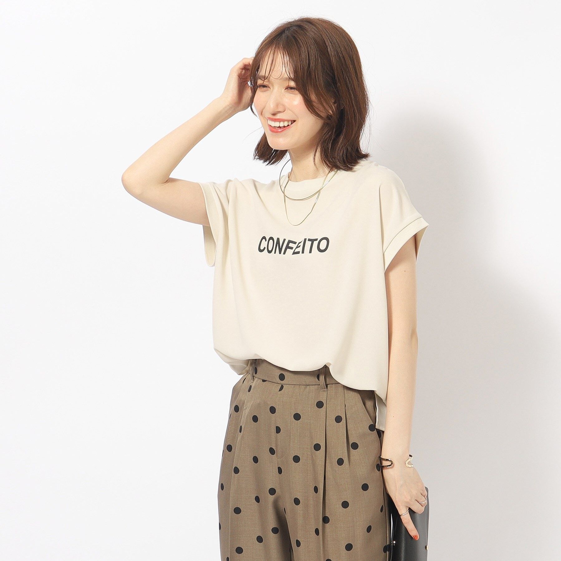 SHOO･LA･RUE「大人のフェミニンカジュアルに シアージョーゼットロゴTシャツ」|Tシャツ・カットソー|