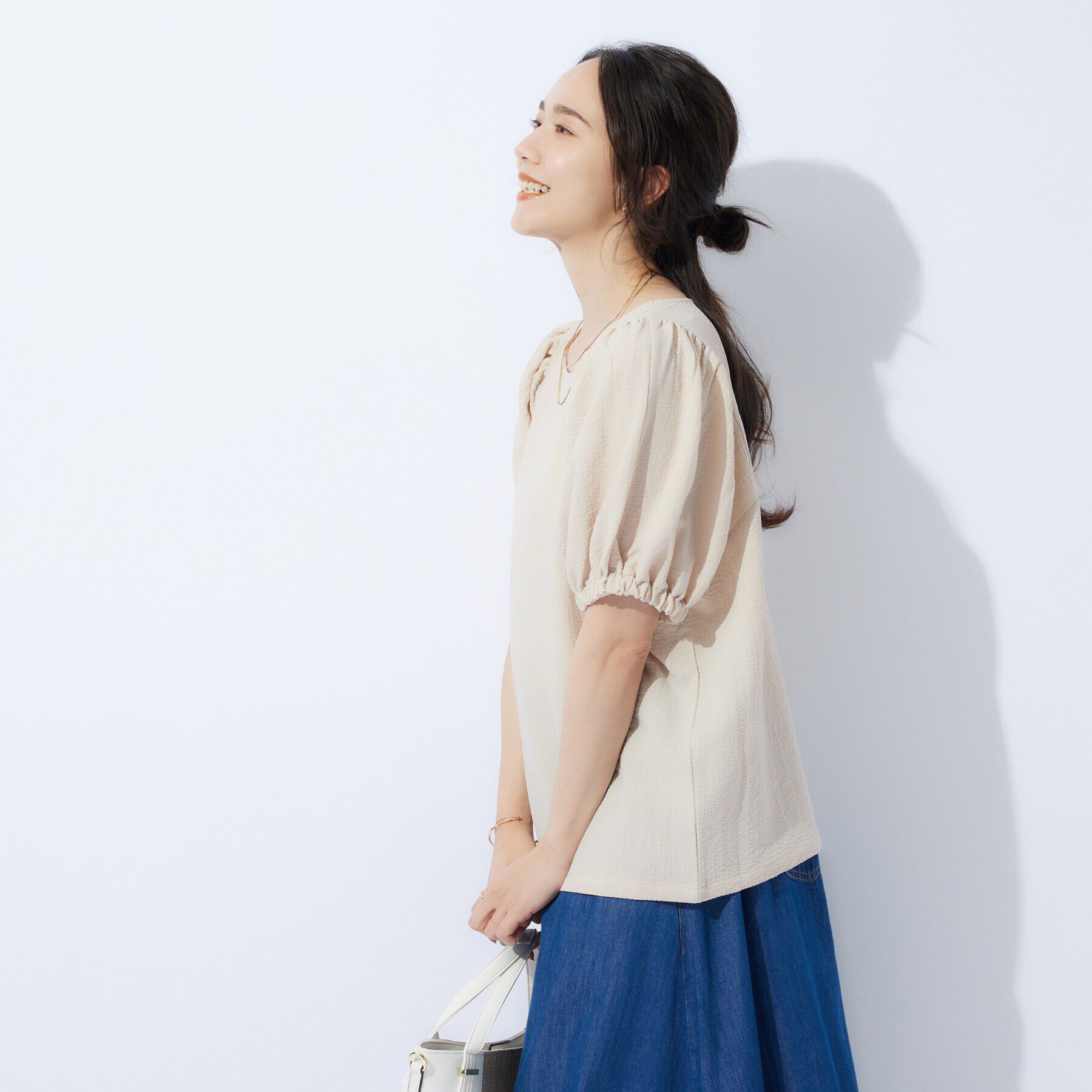 SHOO･LA･RUE「【洗える】1枚で大人可愛く ギャザー袖 しぼしぼブラウス」|シャツ・ブラウス|