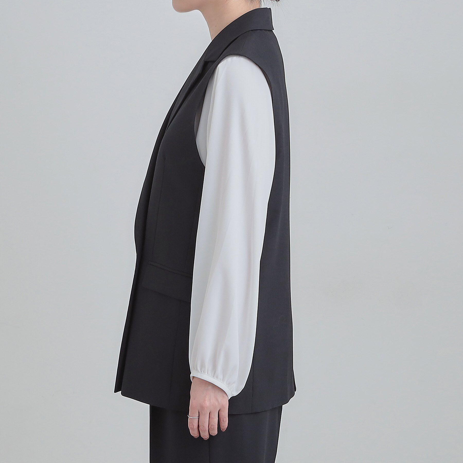 SHOO･LA･RUE「【セットアップ可/S-LL/洗濯機可】サッと軽やかに羽織りやすいWブレストジレ」|ベスト・ジレ|