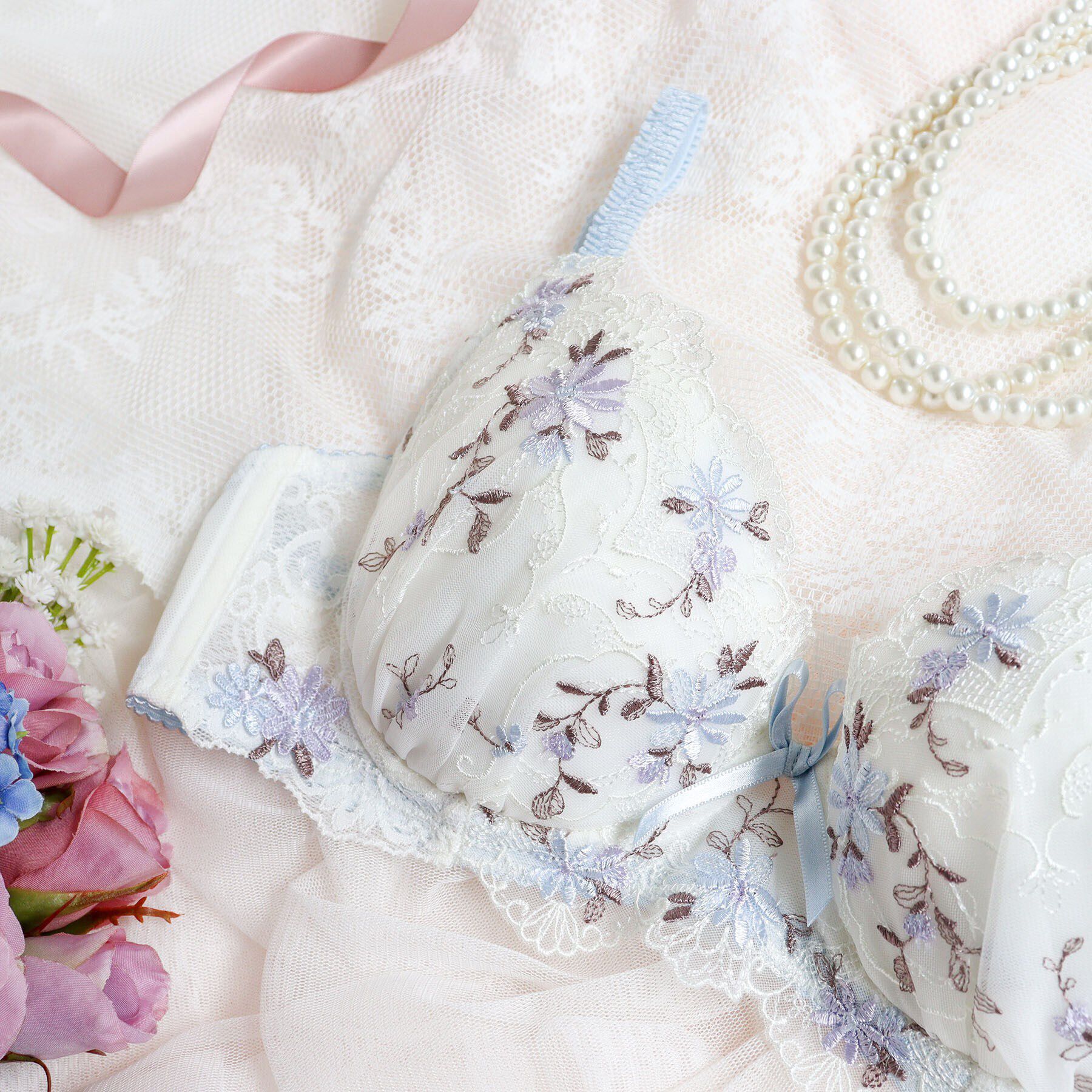 Risa Magli「フィオナ ブラジャー（E-F）＜サイドシェイプ＞」|インナー|