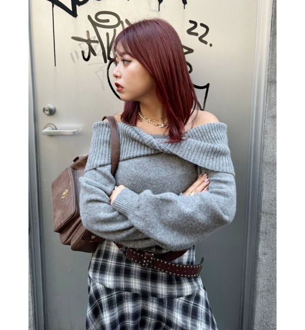 EVRIS「ツイストオフショルダーニットトップス」|ニット・セーター|グレー