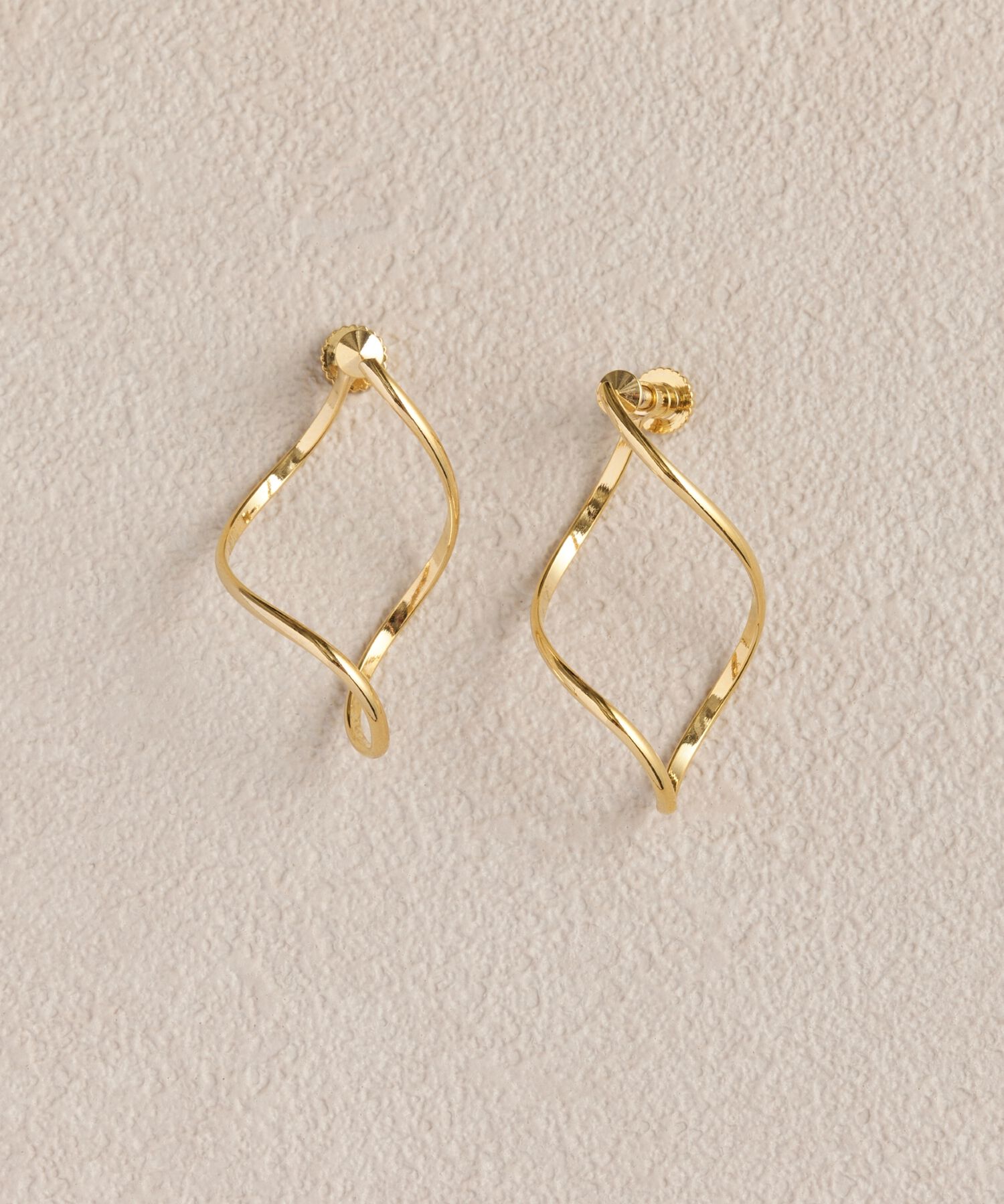 Phoebe「2wayグレースツイストラインイヤリング」|イヤリング|