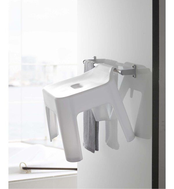 journal standard Furniture「《WEB限定》【tower/タワー】引っ掛け風呂イス」|トイレタリー・ランドリーグッズ|ホワイト