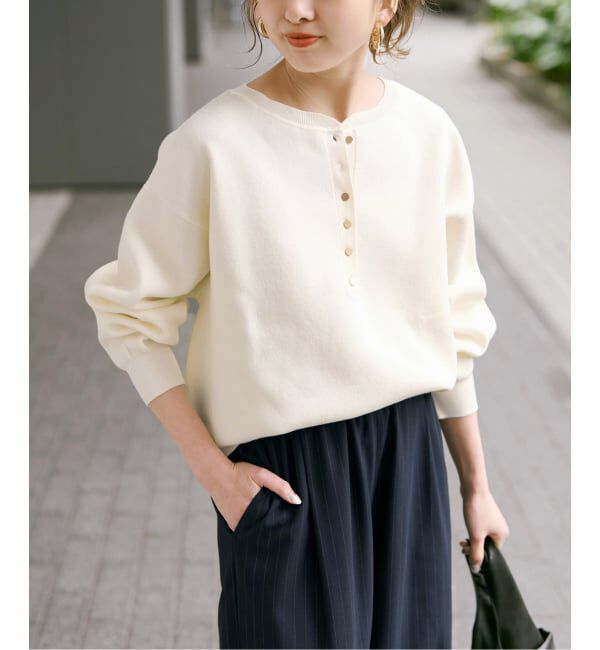 Spick and Span「《新色有り / 追加予約》メタルボタンヘンリーネックニット」|ニット・セーター|ホワイト