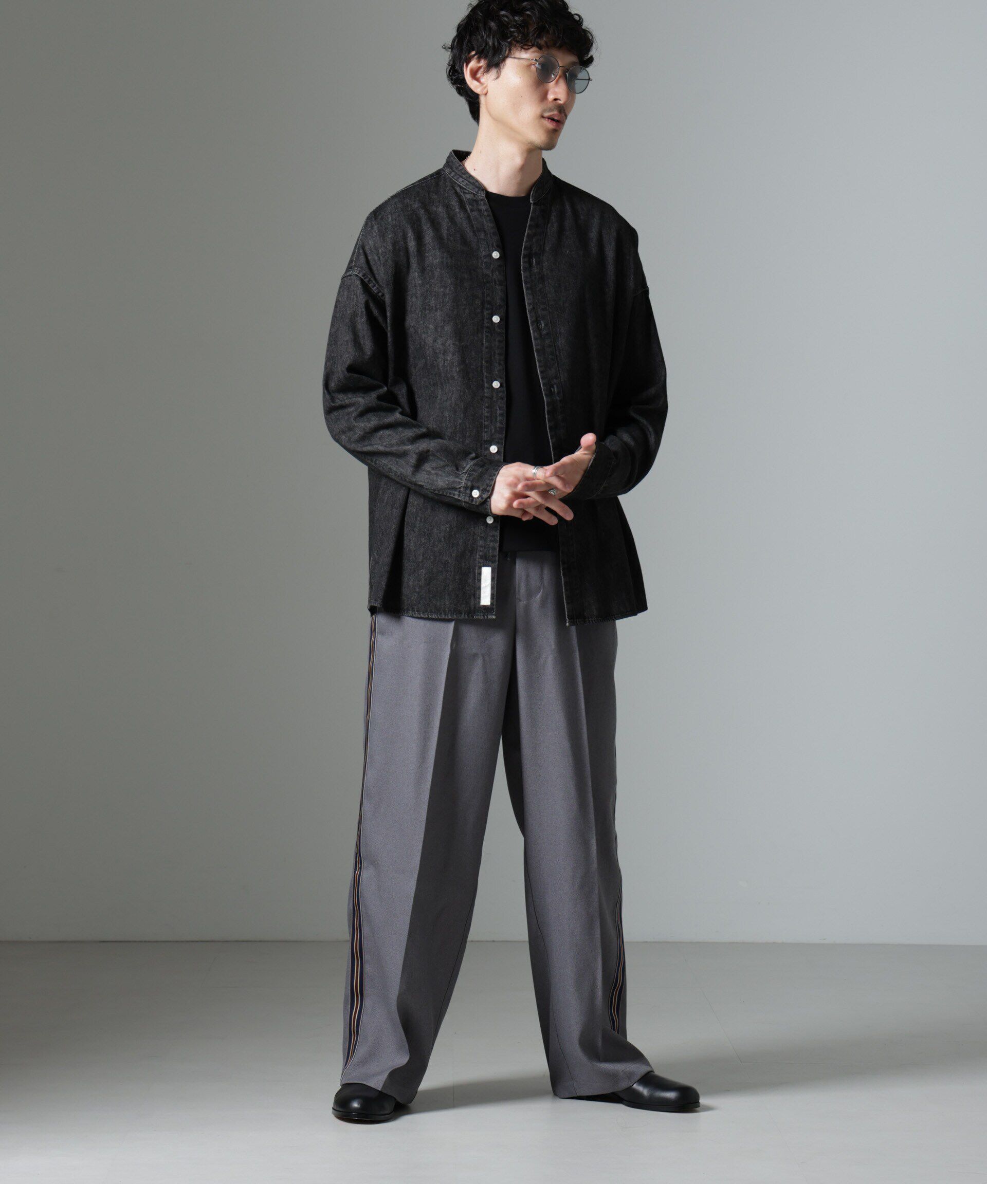 nano･universe「テックツイルサイドストライプイージーパンツ」|チノ|