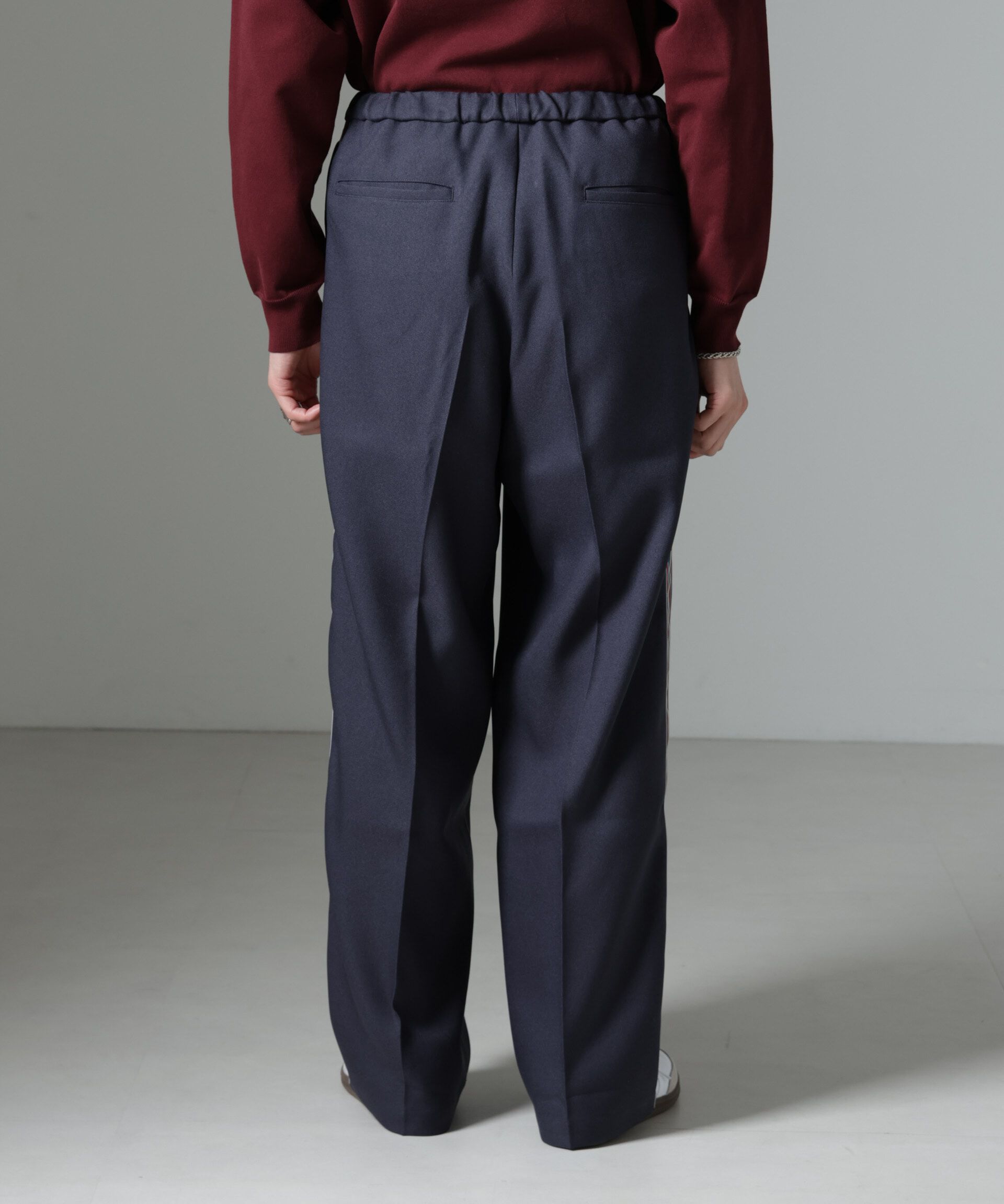 nano･universe「テックツイルサイドストライプイージーパンツ」|チノ|