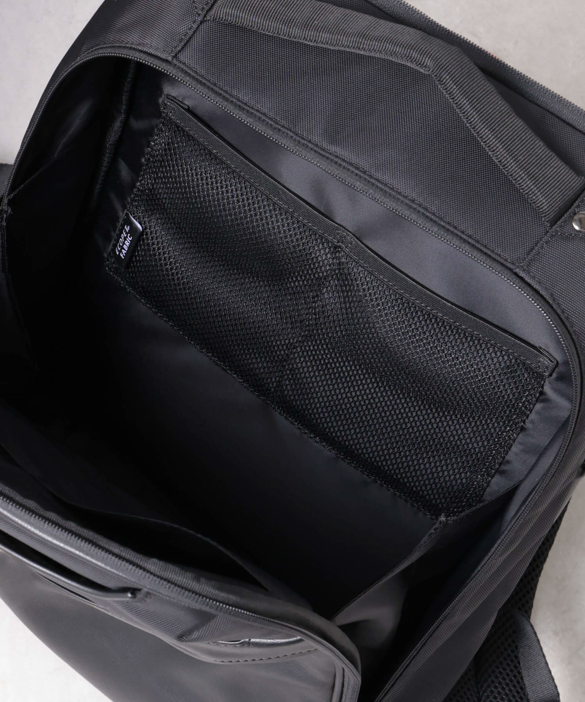 nano･universe「ECOPET(R) マルチポケットバックパック」|ショルダー・メッセンジャー|