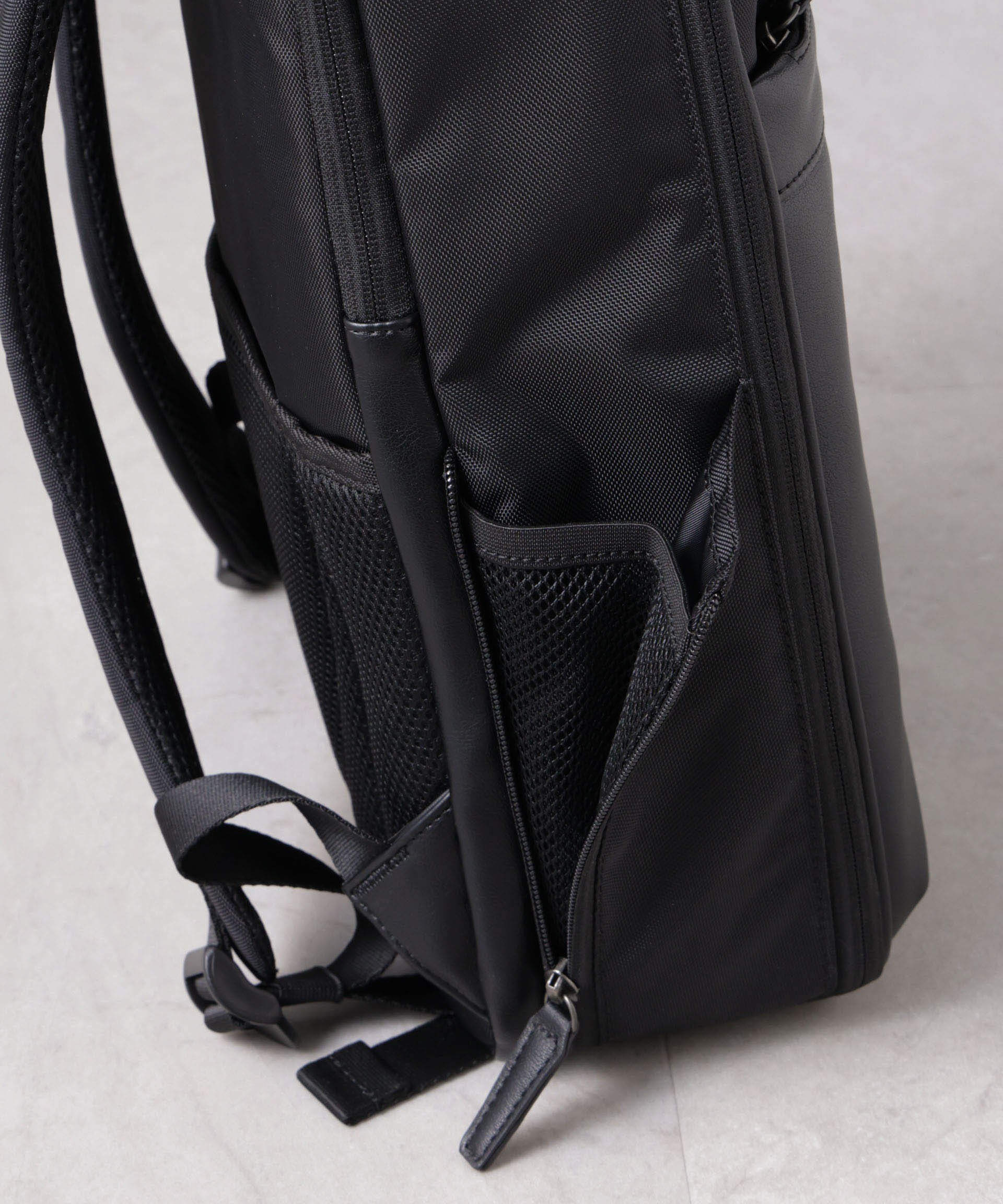 nano･universe「ECOPET(R) マルチポケットバックパック」|ショルダー・メッセンジャー|