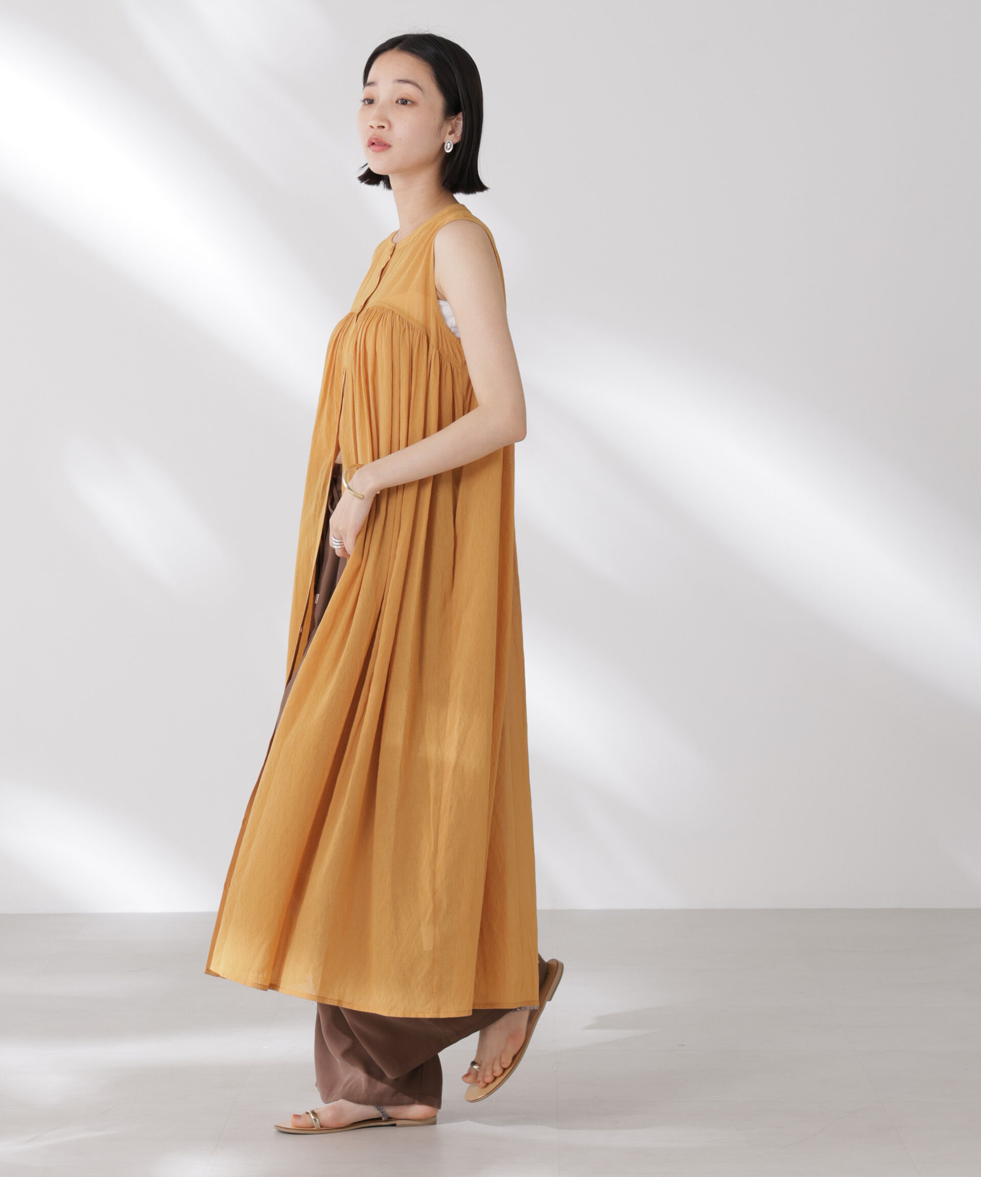 nano･universe「ギャザー切り替えノースリーブシアーワンピース」|ワンピース|